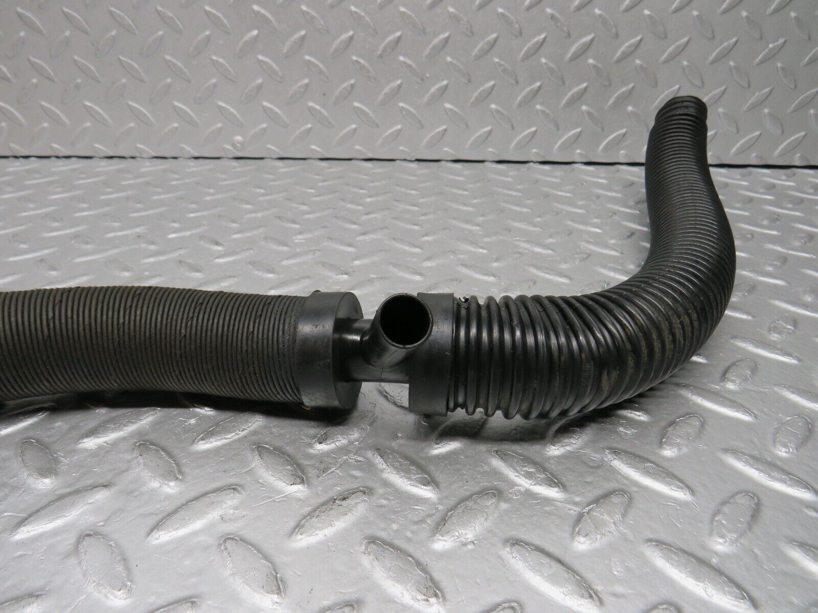 37577 Mercedes-Benz W109 300SEL Trunk Water Drain Hose Pipe