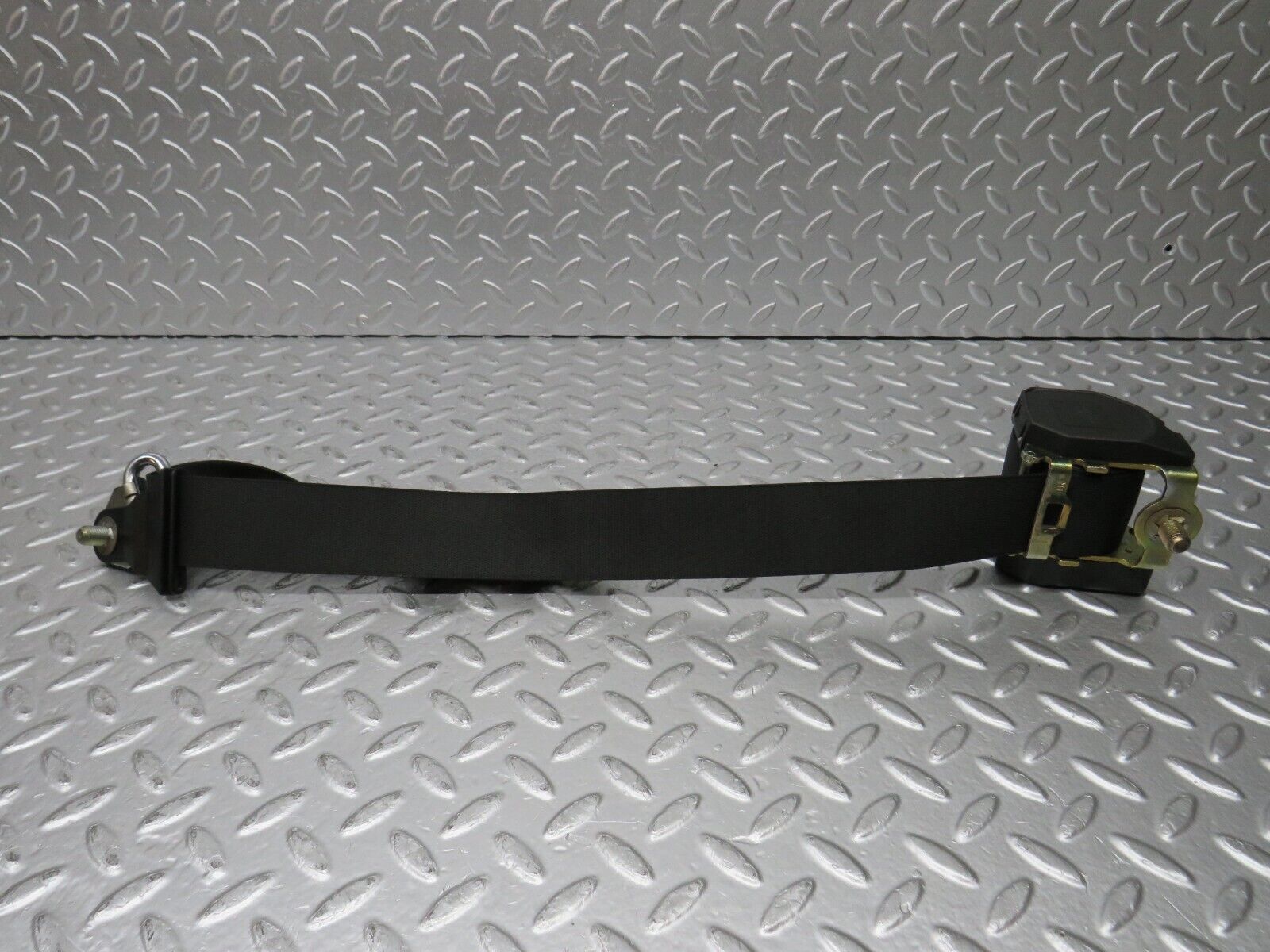 31585 Mercedes-Benz W201 190LE 1.8L Rear Seat Belt Set With Buckles 2018604285