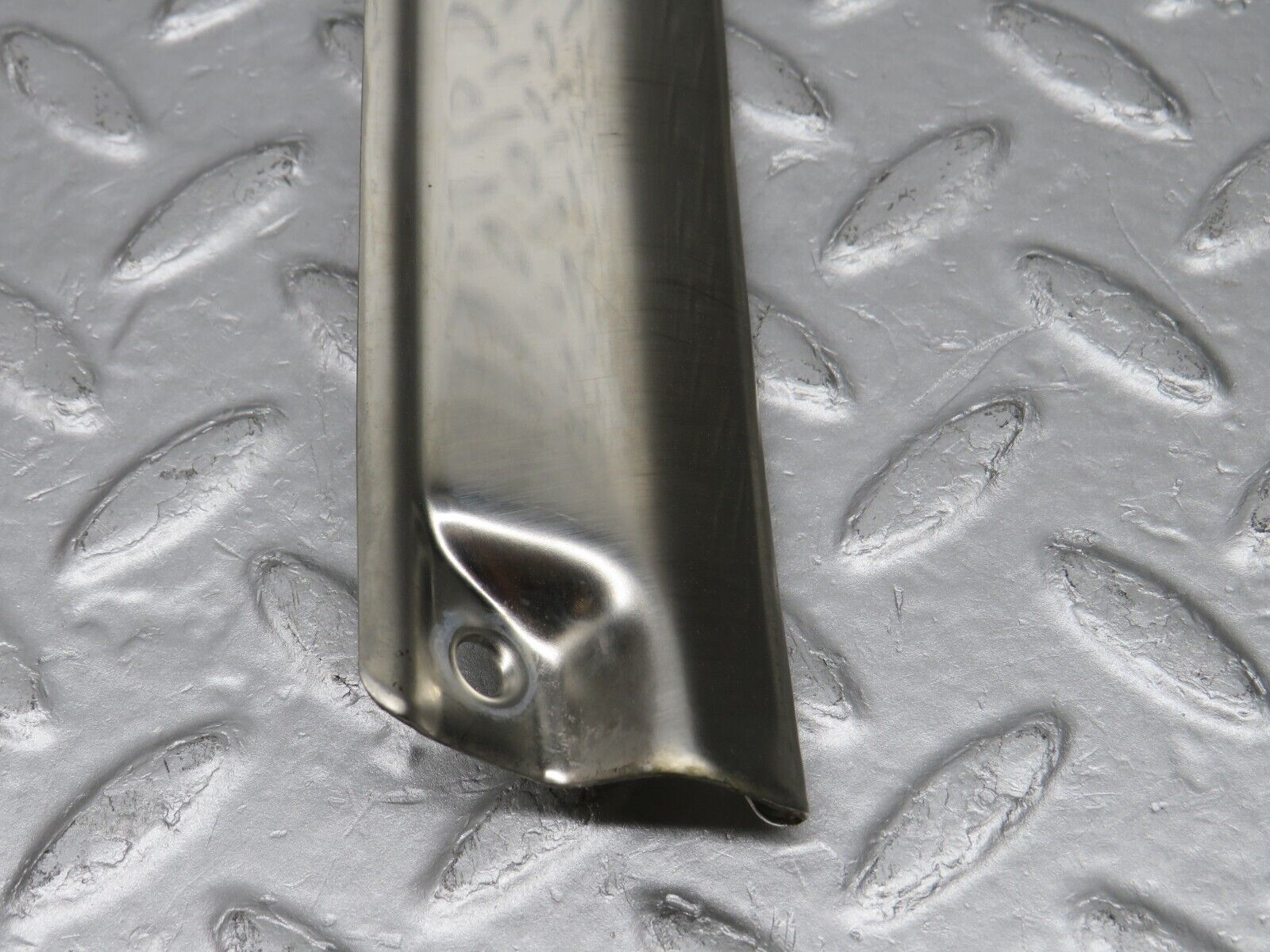 38594 Mercedes-Benz R129 280SL Coupe Folding Top Chrome Top Cover Trim Left