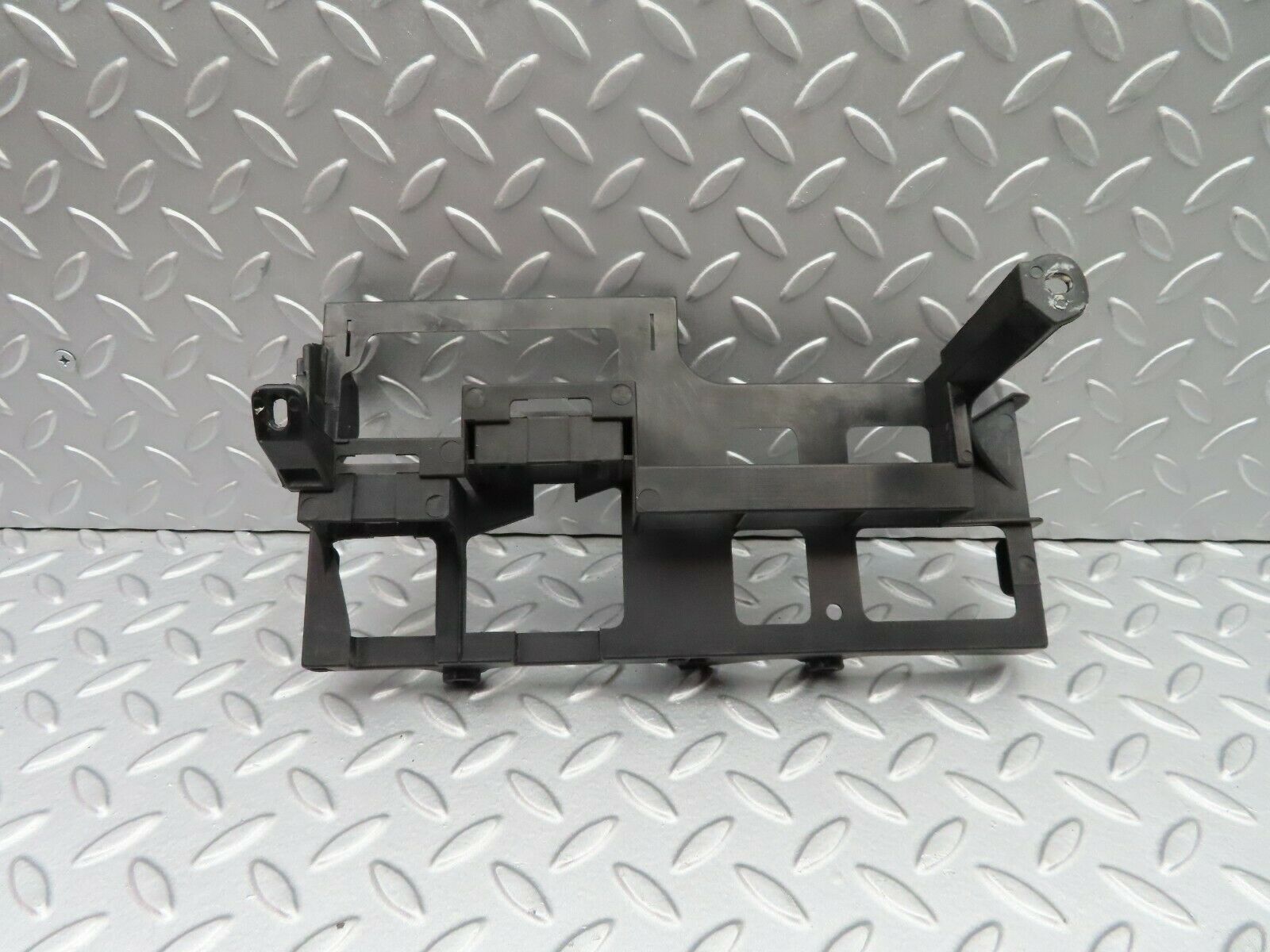 5398 Mercedes-Benz W124 230E Ecu And Relay Bracket 1245455240