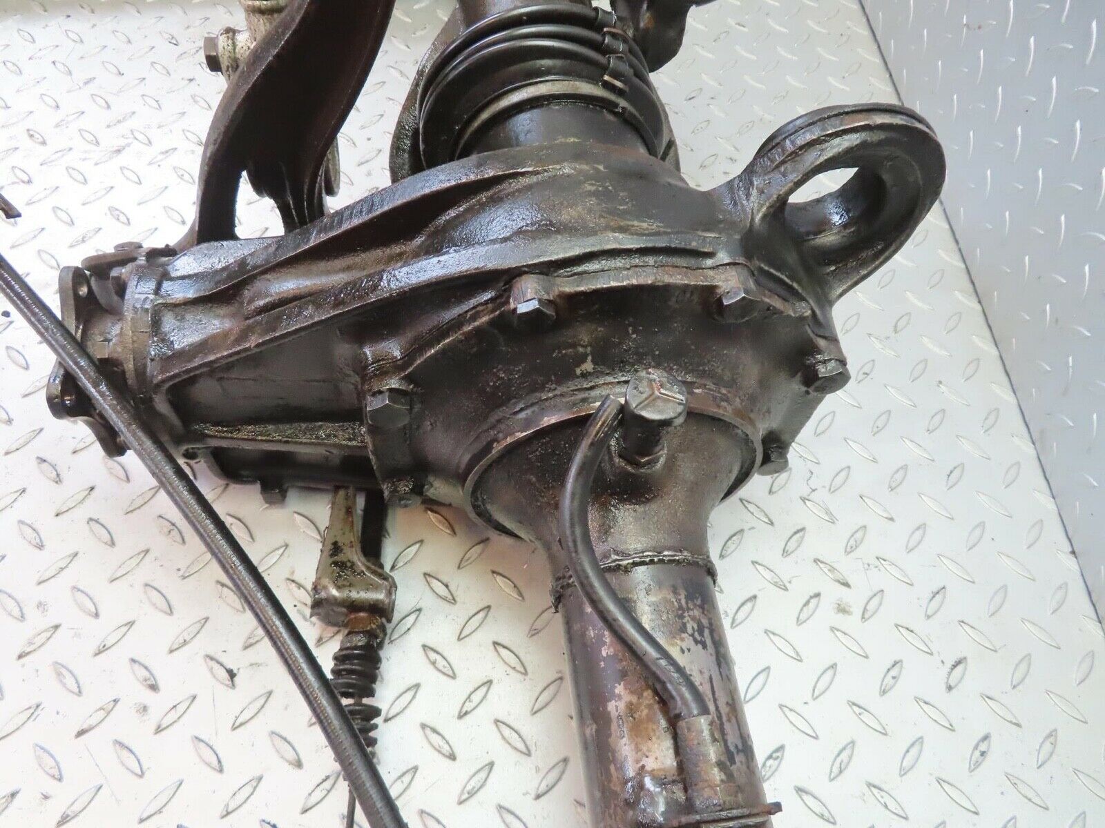 13271 Mercedes-Benz W111 220SE Complete Rear Axle With Differential Ratio 4.10