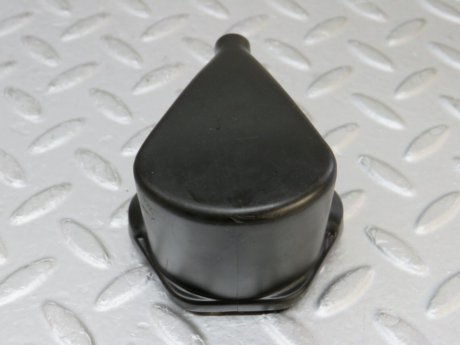 36032 Mercedes-Benz W126 420SE Ignition Coil Cover Cap 0001582285