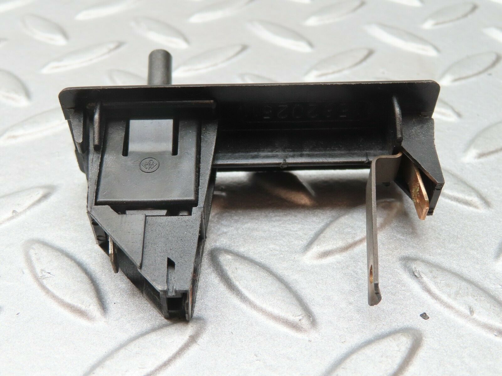 4204 Mercedes-Benz V123 240D LWB Trunk Lighting 1158202511