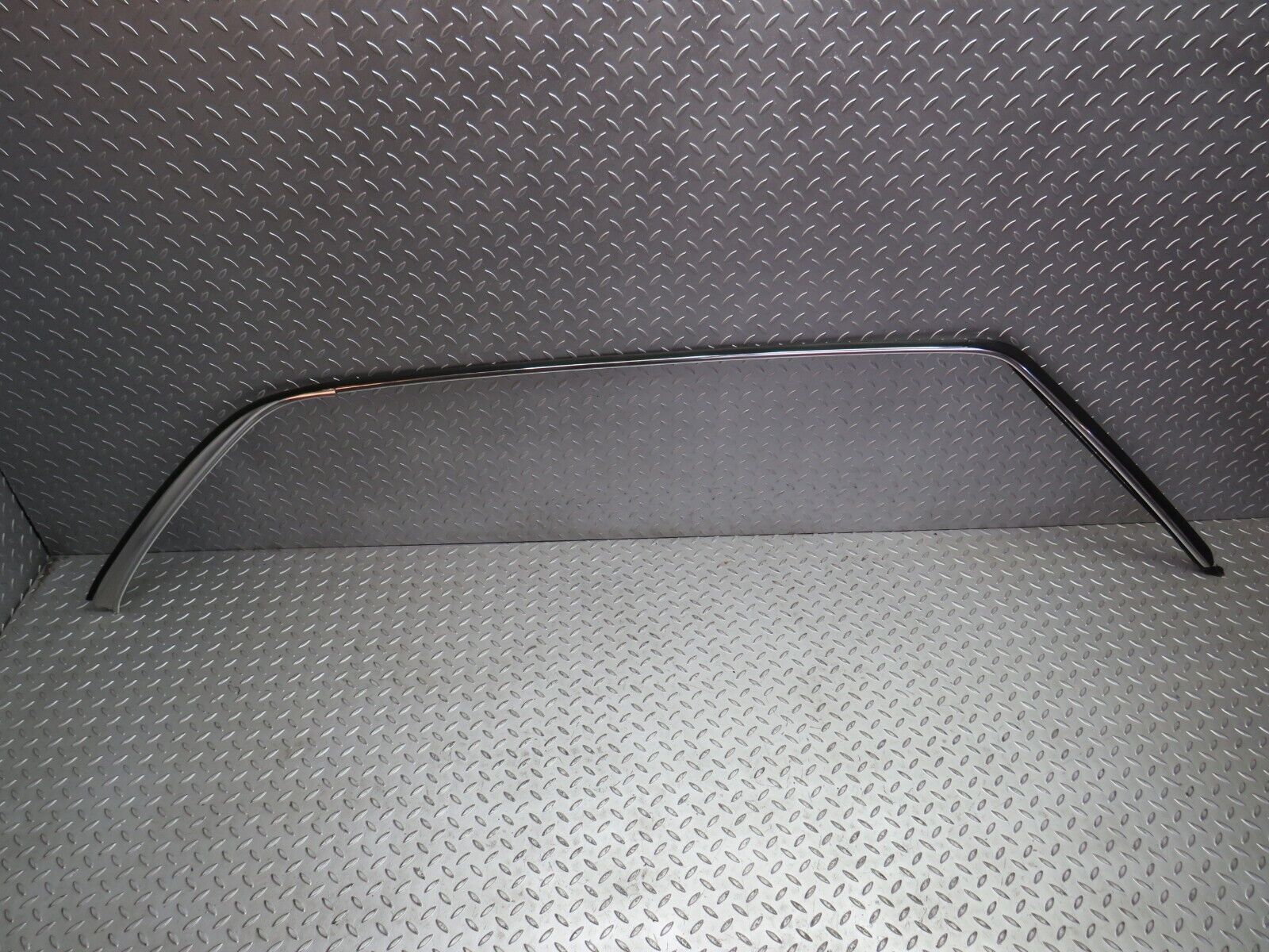 32219 Mercedes-Benz W123 230E Roof Chrome Right Moulding Trim