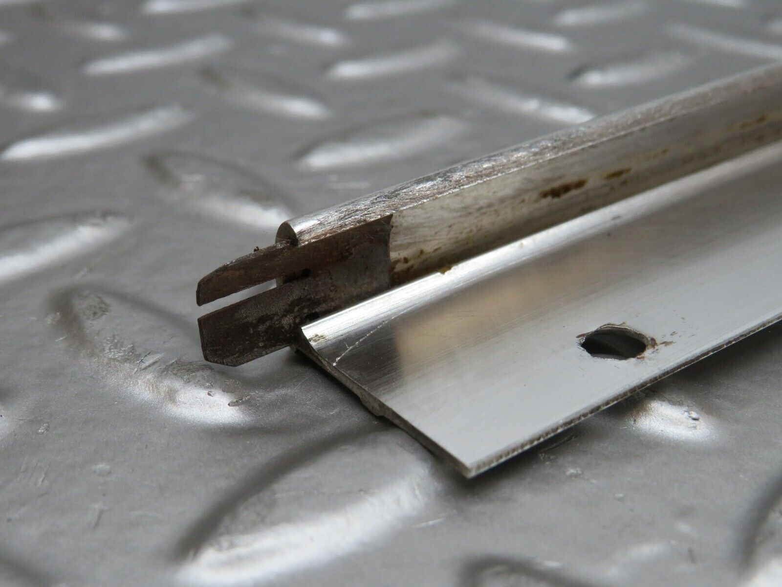 26404 Mercedes-Benz W116 450SE Roof Chrome Trim Left Side