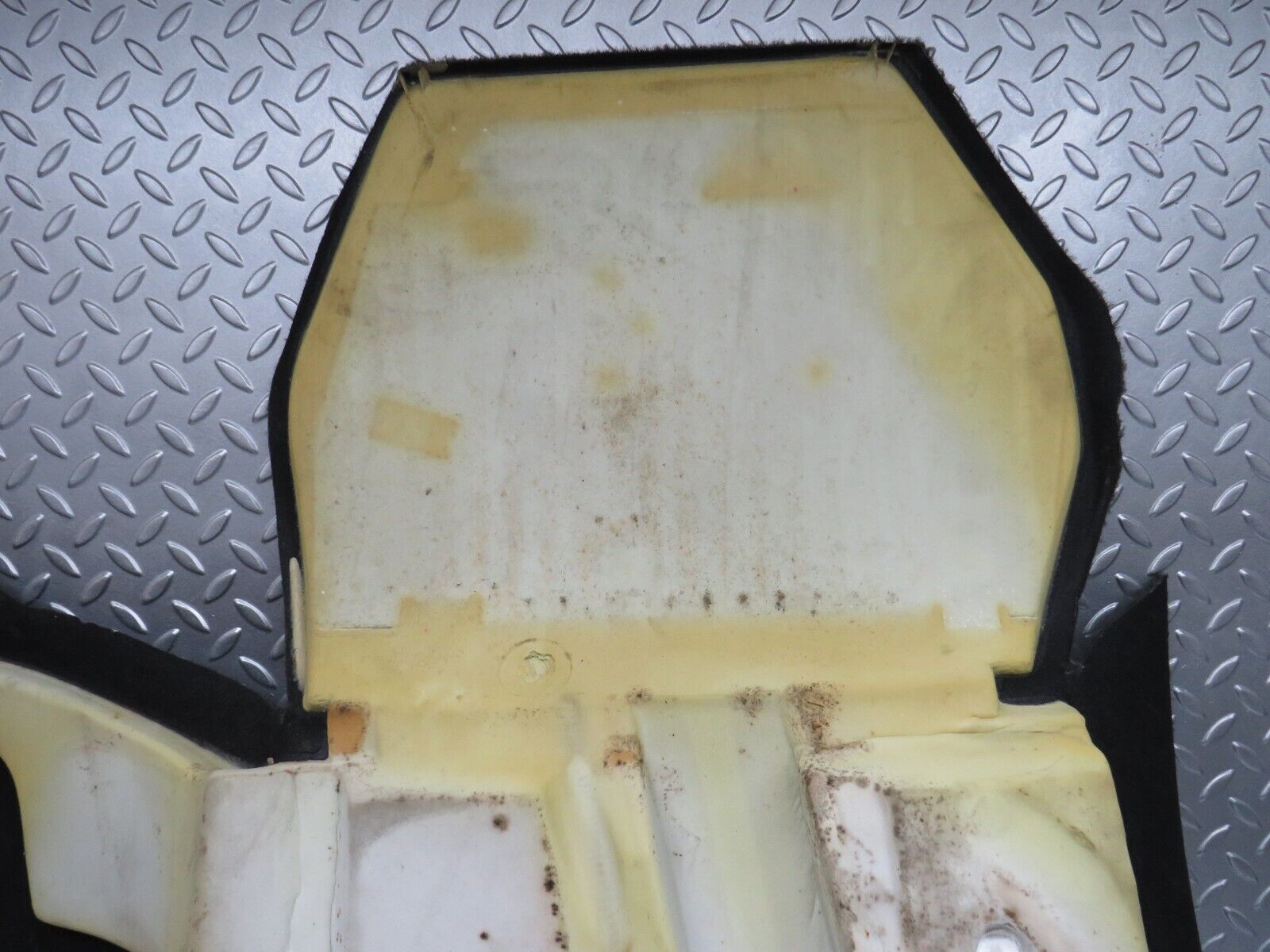 33299 Mercedes-Benz W202 C180 Front Left Floor Carpet 2026800740