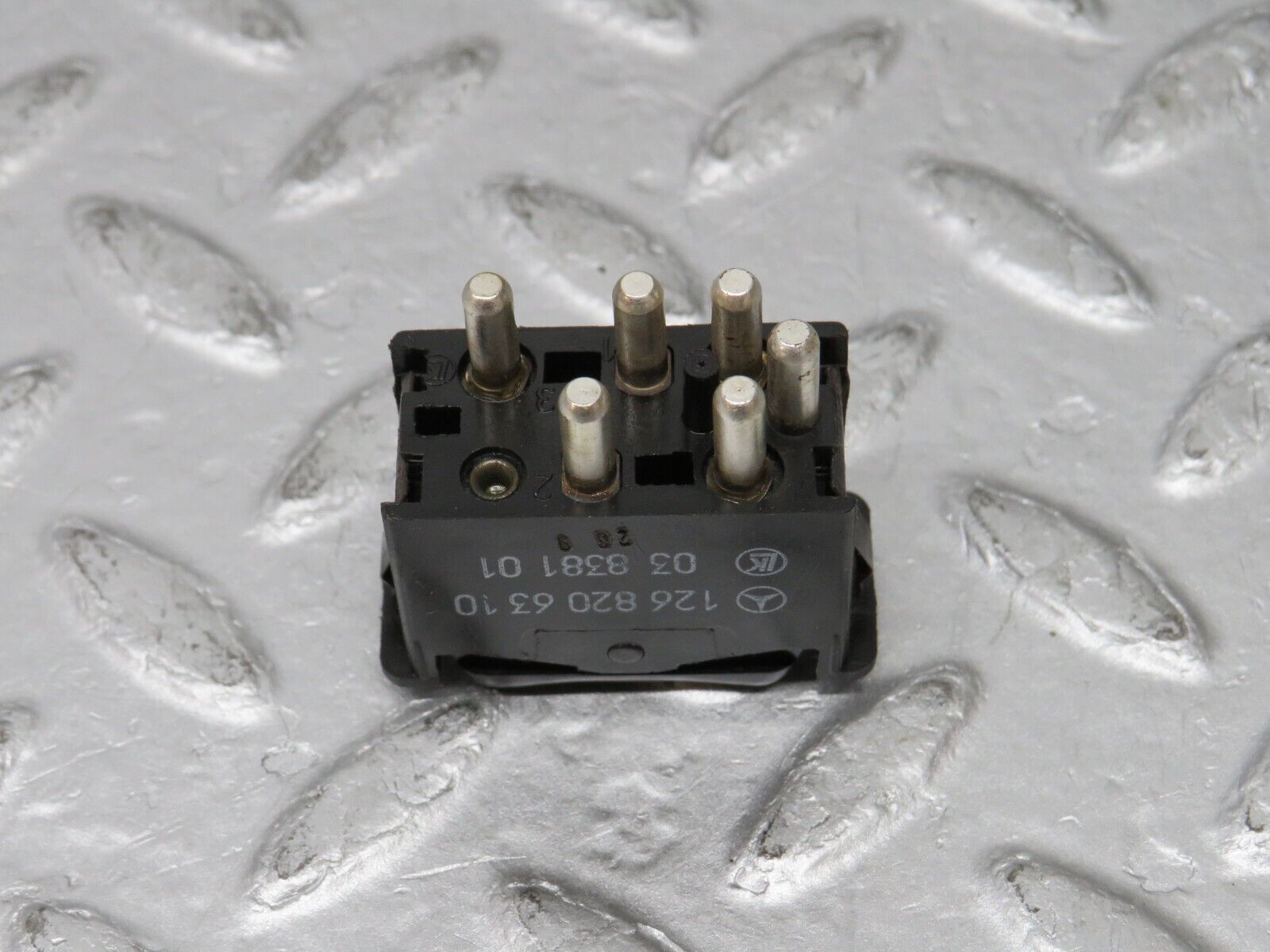 36085 Mercedes-Benz W126 420SE Rear Electric Window Switch 1268206310