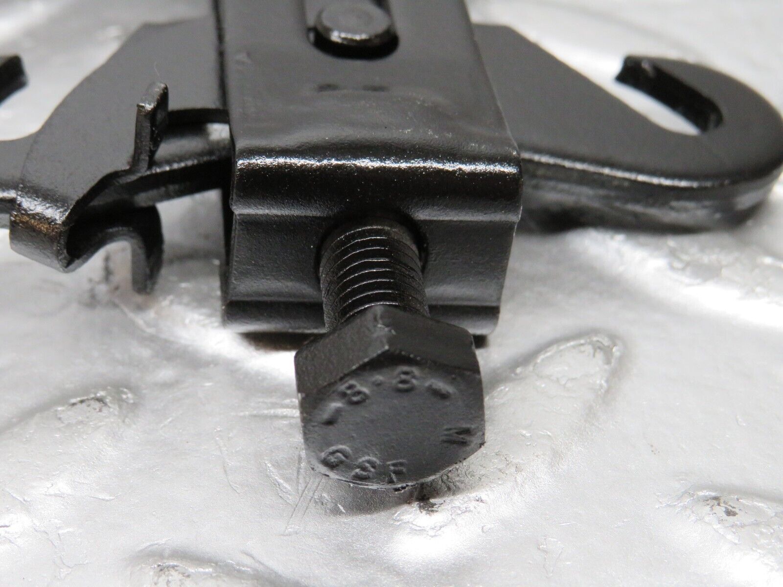 32667 Mercedes-Benz S124 300TE Wagon Handbrake Adjusting Handbrake Regulator