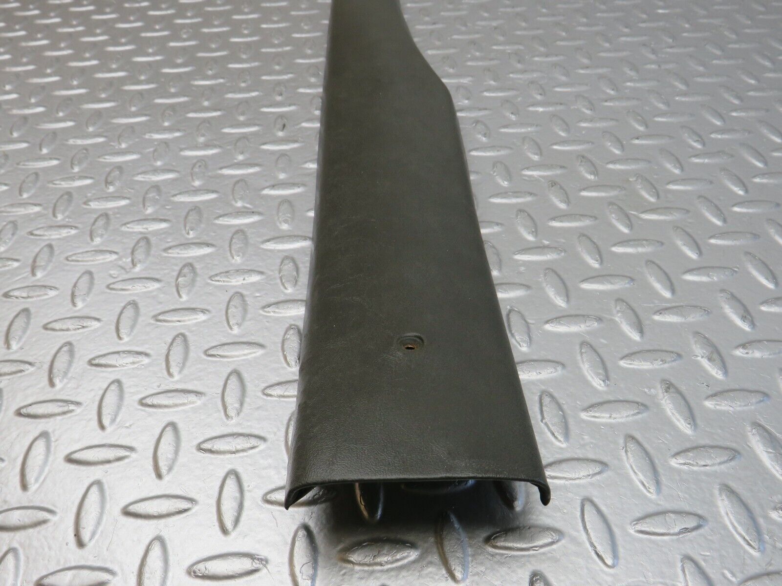 40241 Mercedes-Benz W110 230 B Pillar Cover Left Side