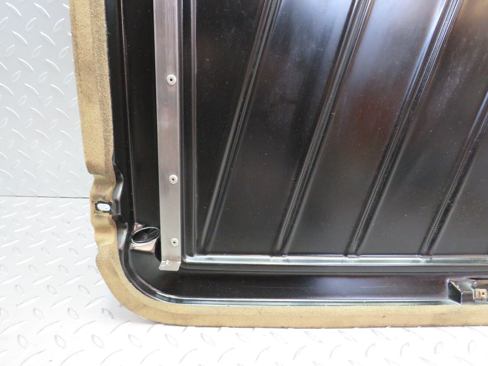 34216 Mercedes-Benz W124 260E Power Sunroof Frame 1247820131 1247820231