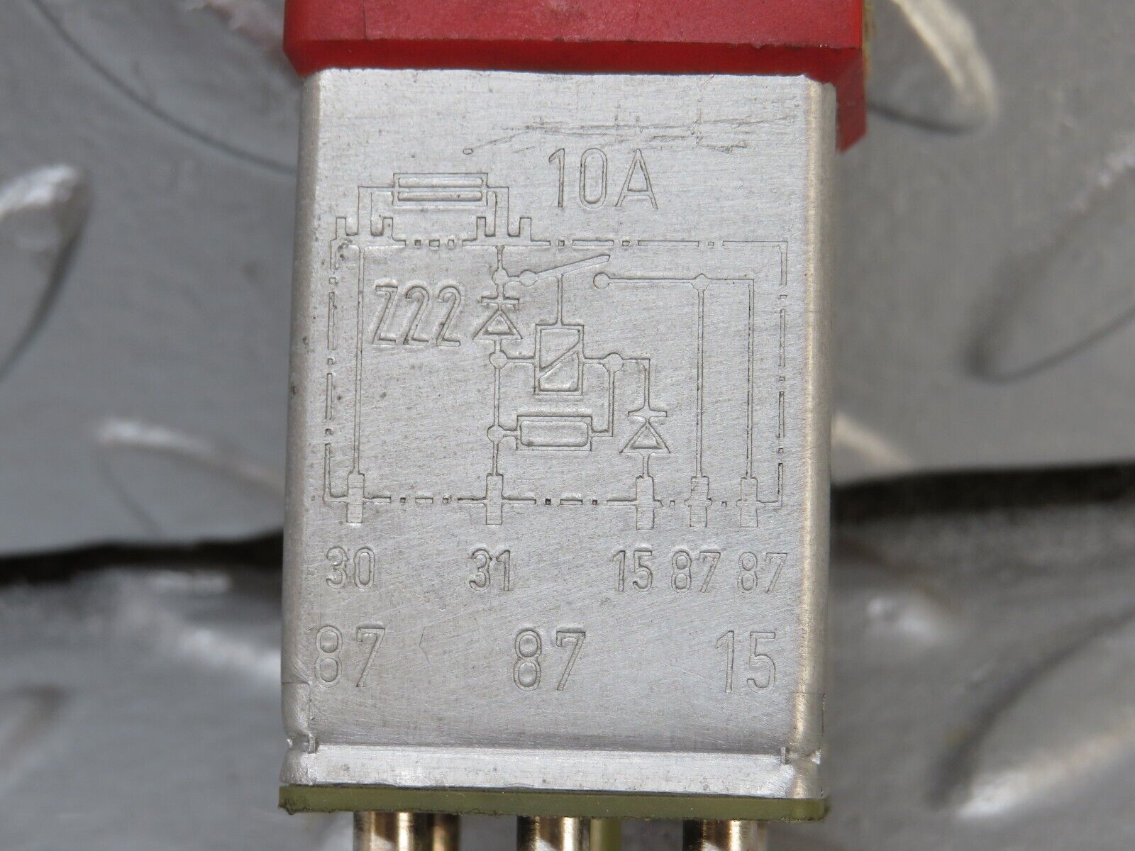 34445 Mercedes-Benz C126 380SEC Coupe Overload Relay 2015400845