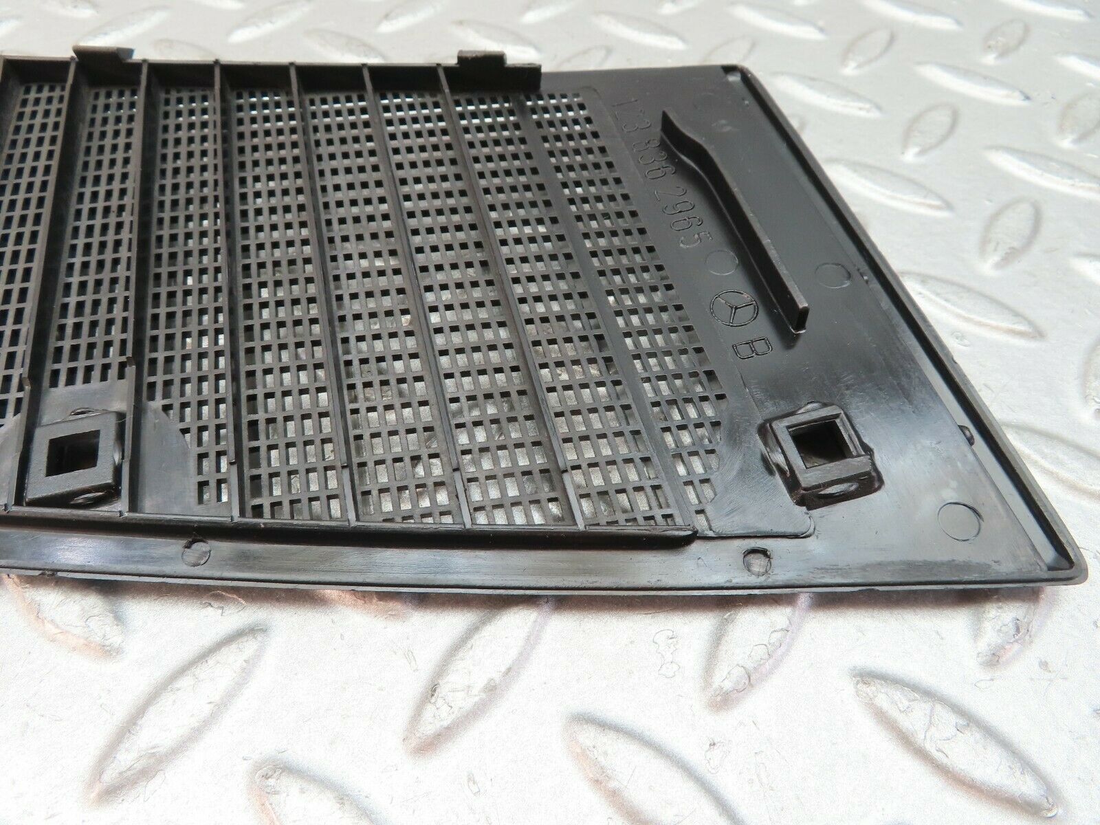 9578 Mercedes-Benz C123 280CE Coupe Air Intake Grill Left Side 1238362965