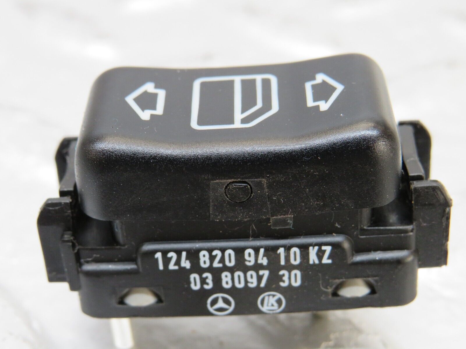 25738 Mercedes-Benz W124 280E Electric Window Switch Right 1248209410
