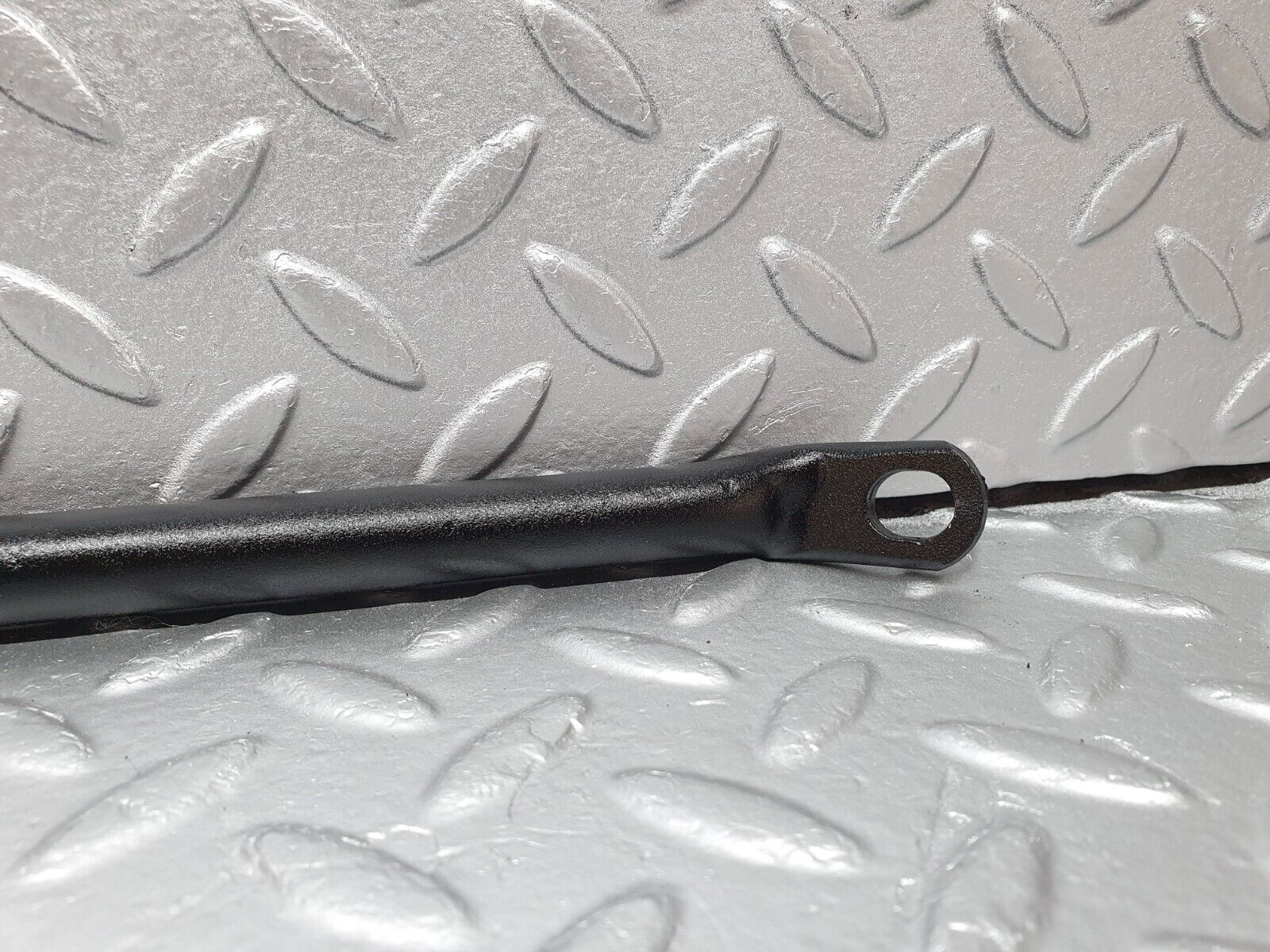 40835 Mercedes-Benz W123 300D Power Steering Pump Holder Bracket