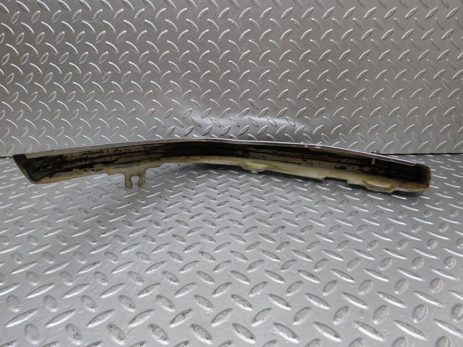 26363 Mercedes-Benz W116 450SE Front Left Upper Bumper Corner