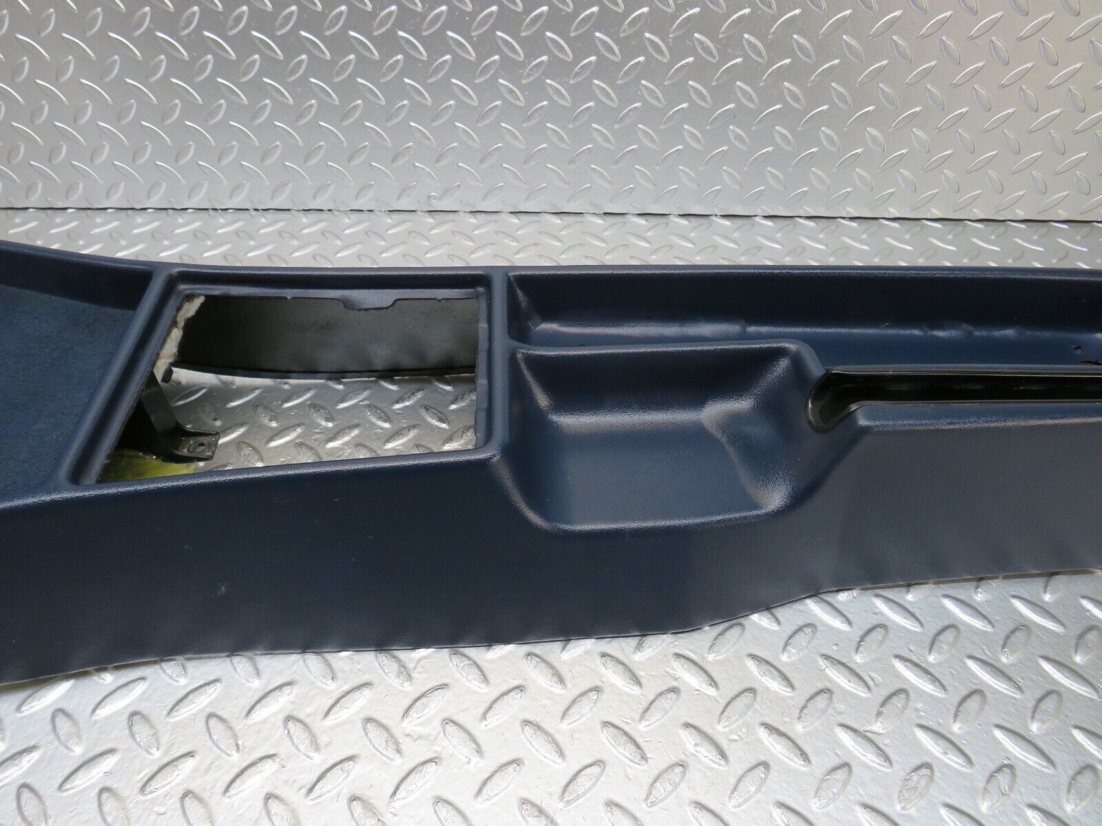 25216 Mercedes-Benz W201 190D Centre Console Blue 2016831325