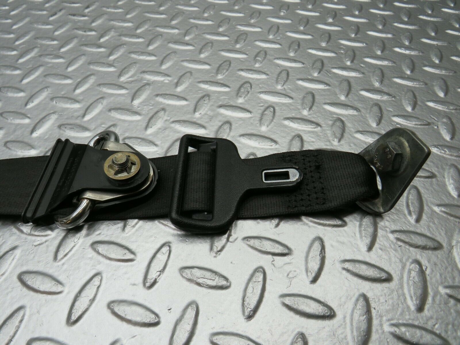 24058 Mercedes-Benz W123 280E Rear Seat Belt 1268608985