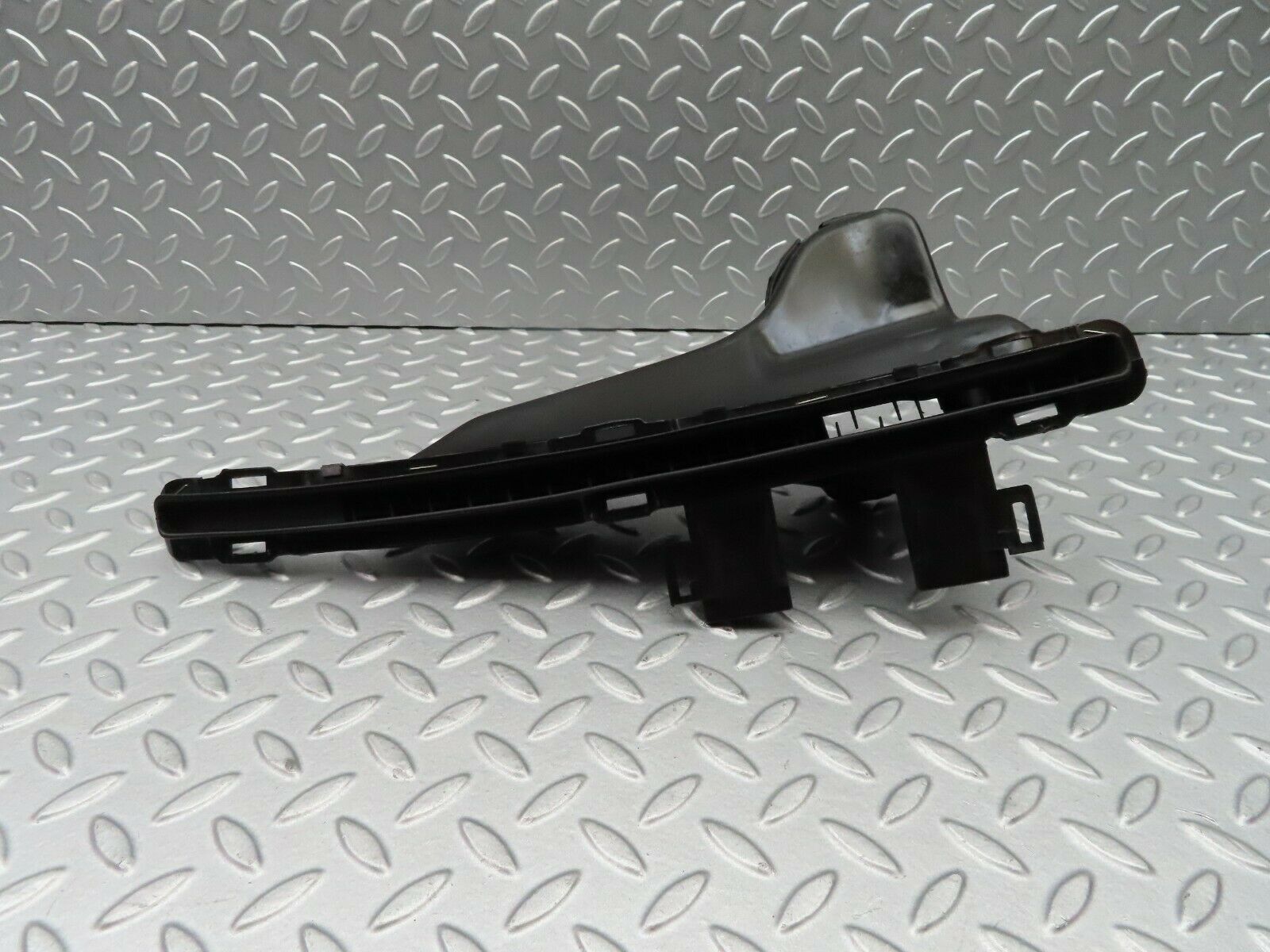 5445 Mercedes-Benz W124 230E Air Vent Duct Right 1248300419