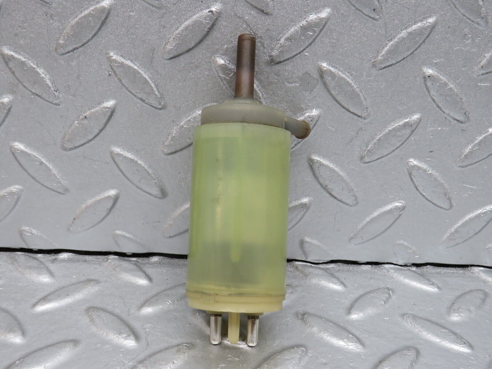 39628 Mercedes-Benz R129 320SL Coupe Windscreen Washer Pump