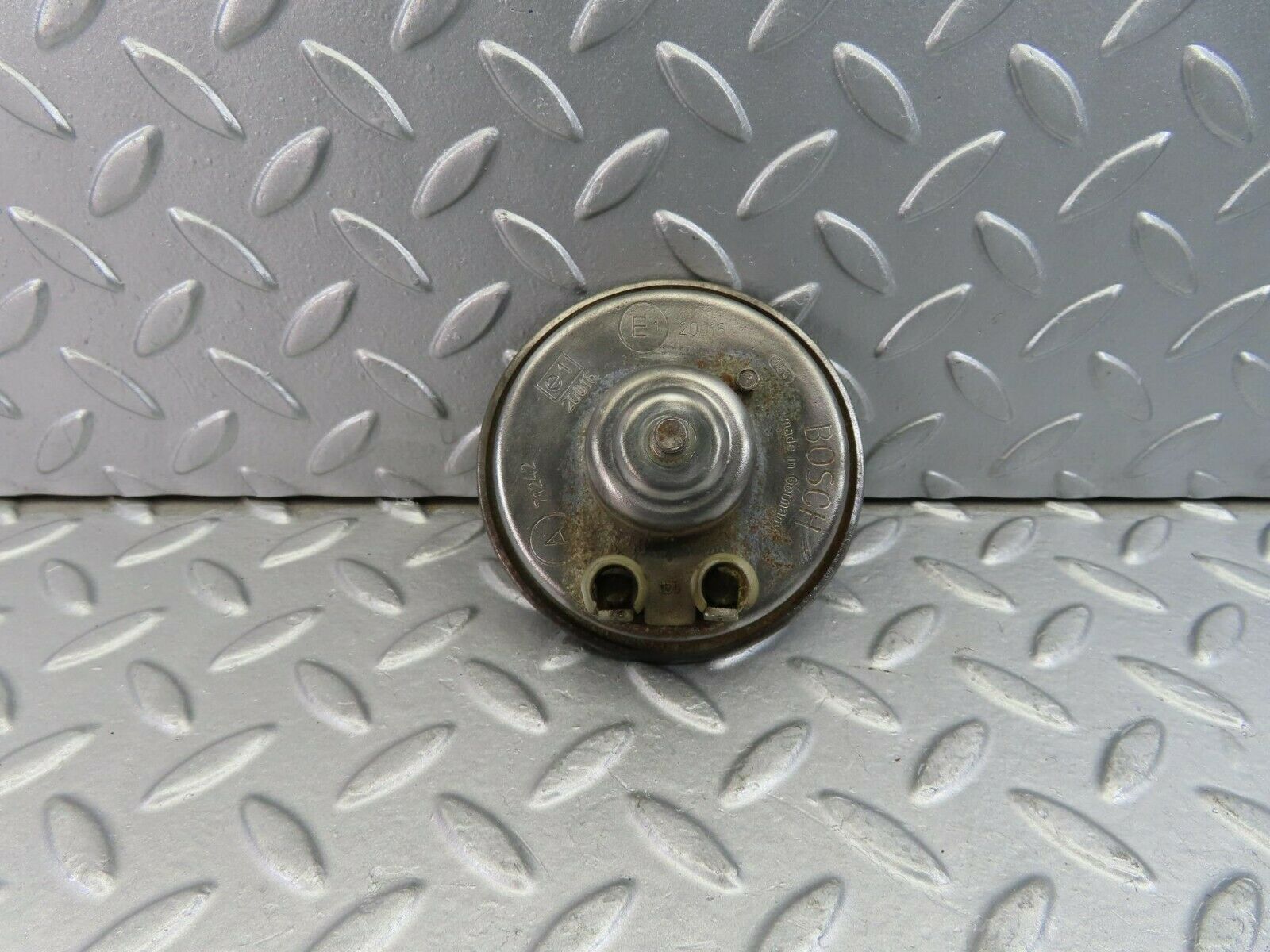 9894 Mercedes-Benz C123 230CE Coupe Horn