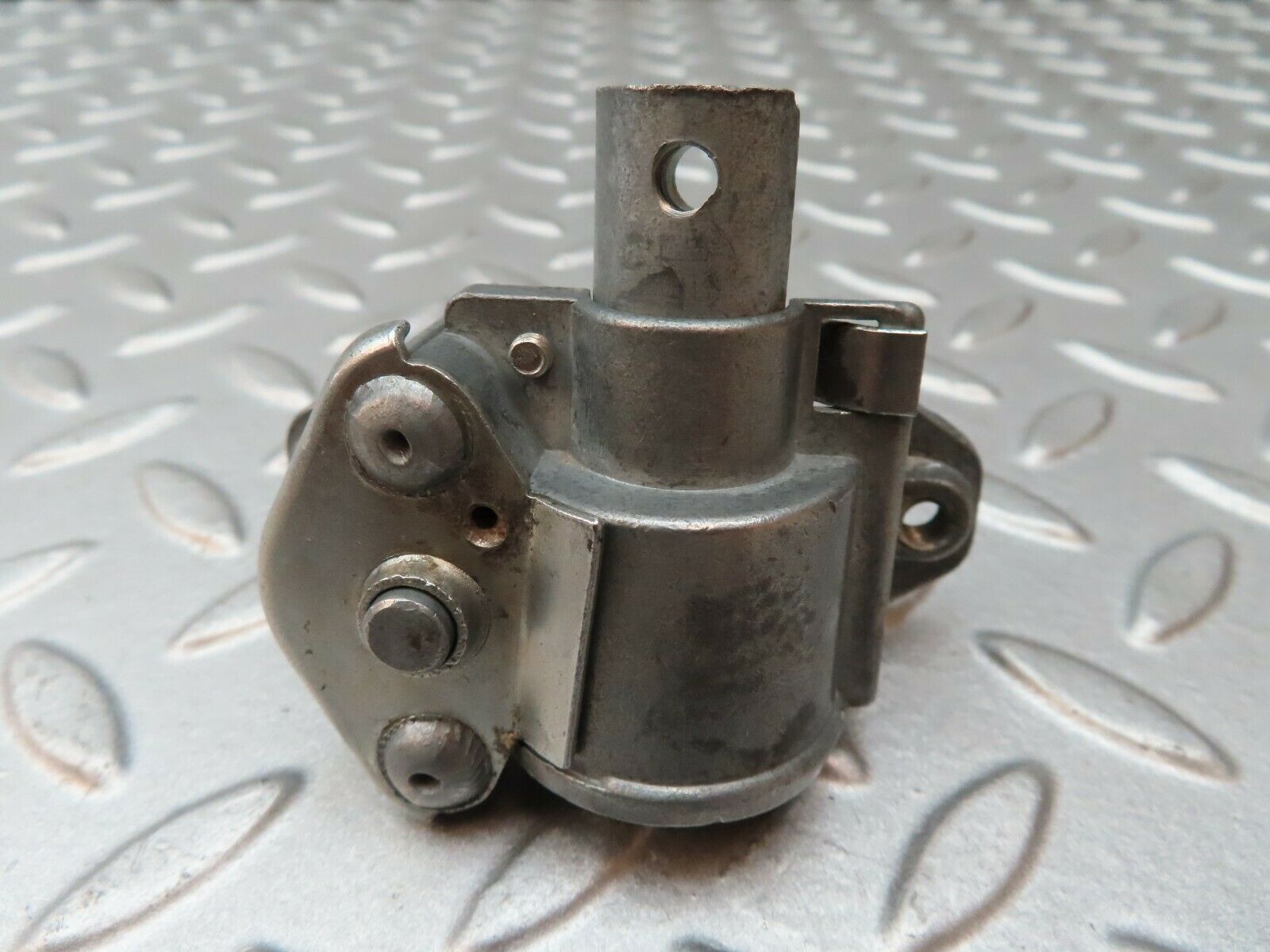 4758 Mercedes-Benz W114 280CE Coupe Vent Window Regulator Left