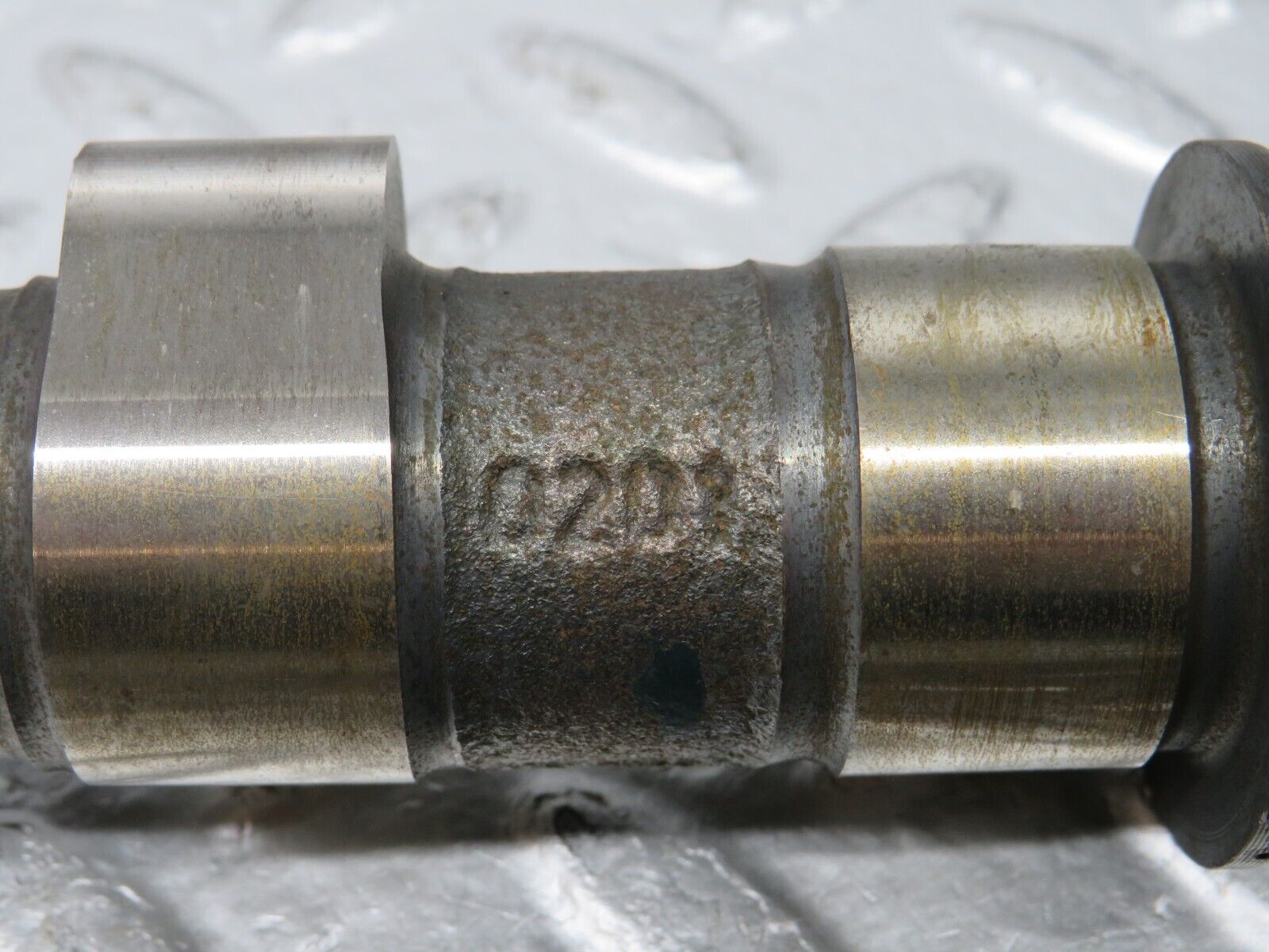 31065 Mercedes-Benz W123 200D Camshaft 6150510201