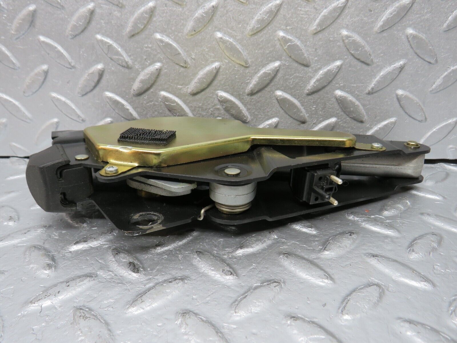 39616 Mercedes-Benz R129 320SL Coupe Roof Lock Right Side 1298001674