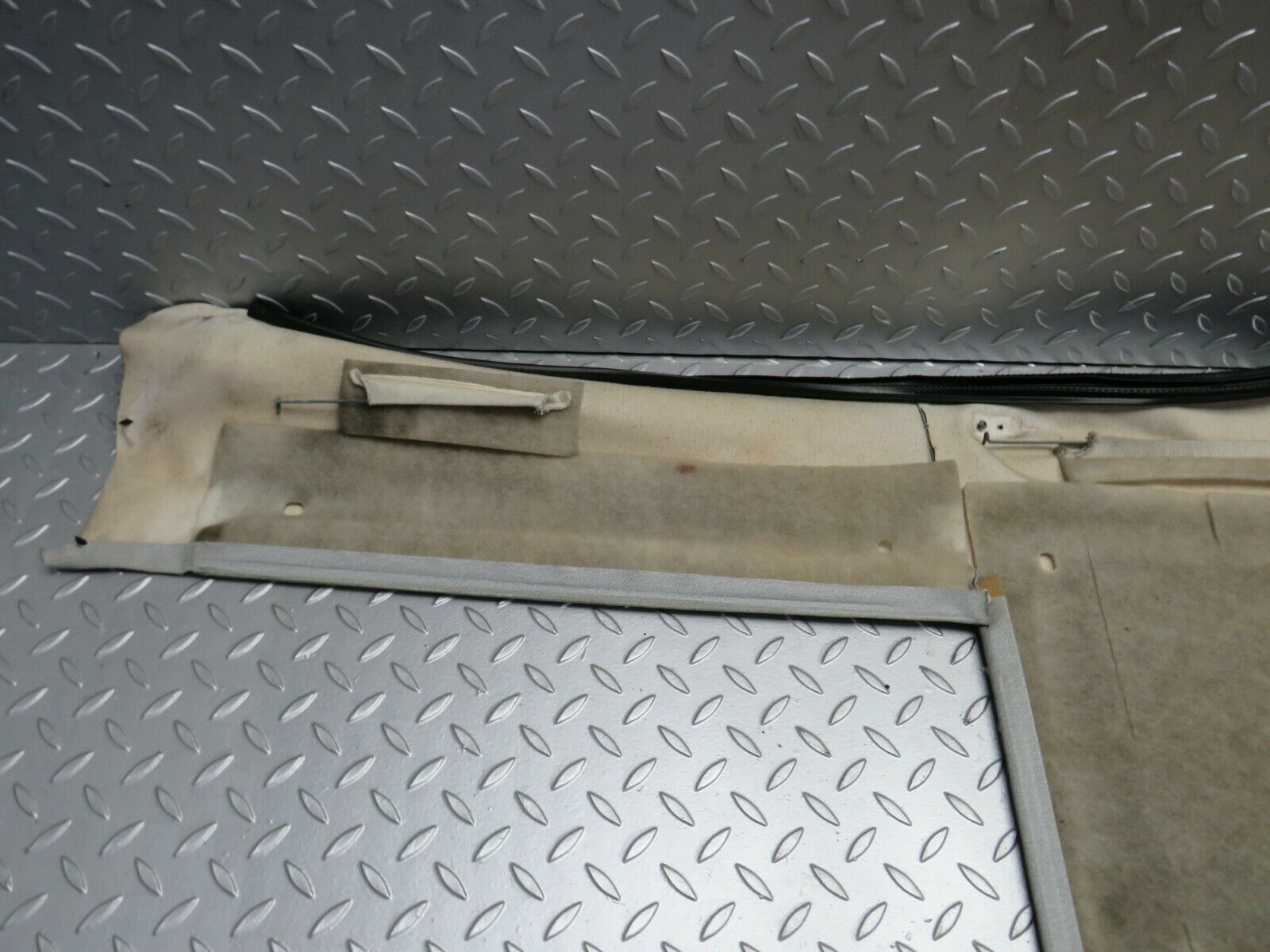 22322 Mercedes-Benz C124 E220 Coupe Roof Headlining Grey