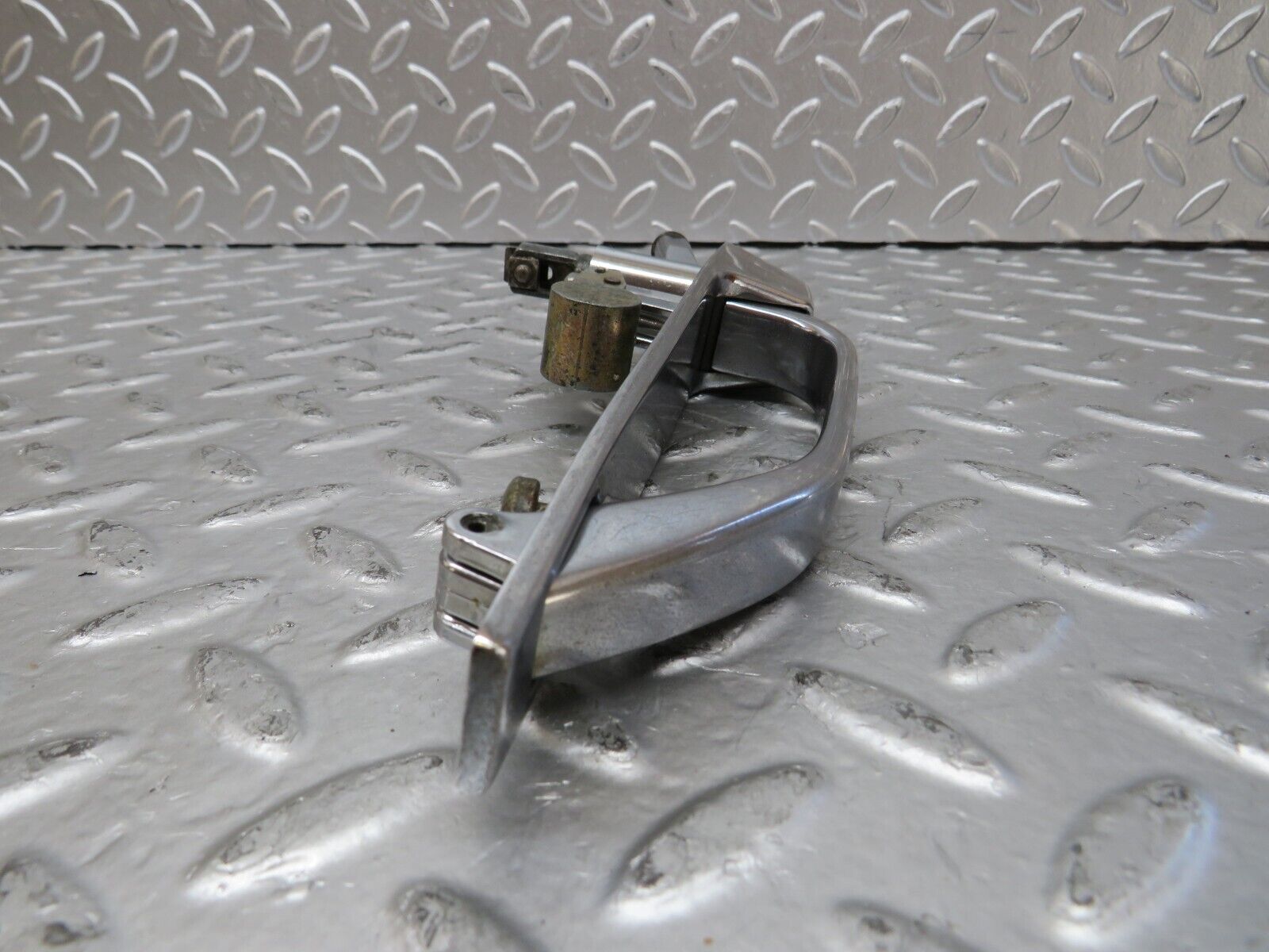 26084 Mercedes-Benz W116 450SE Chrome Door Handle Rear Left No Key 1167600059