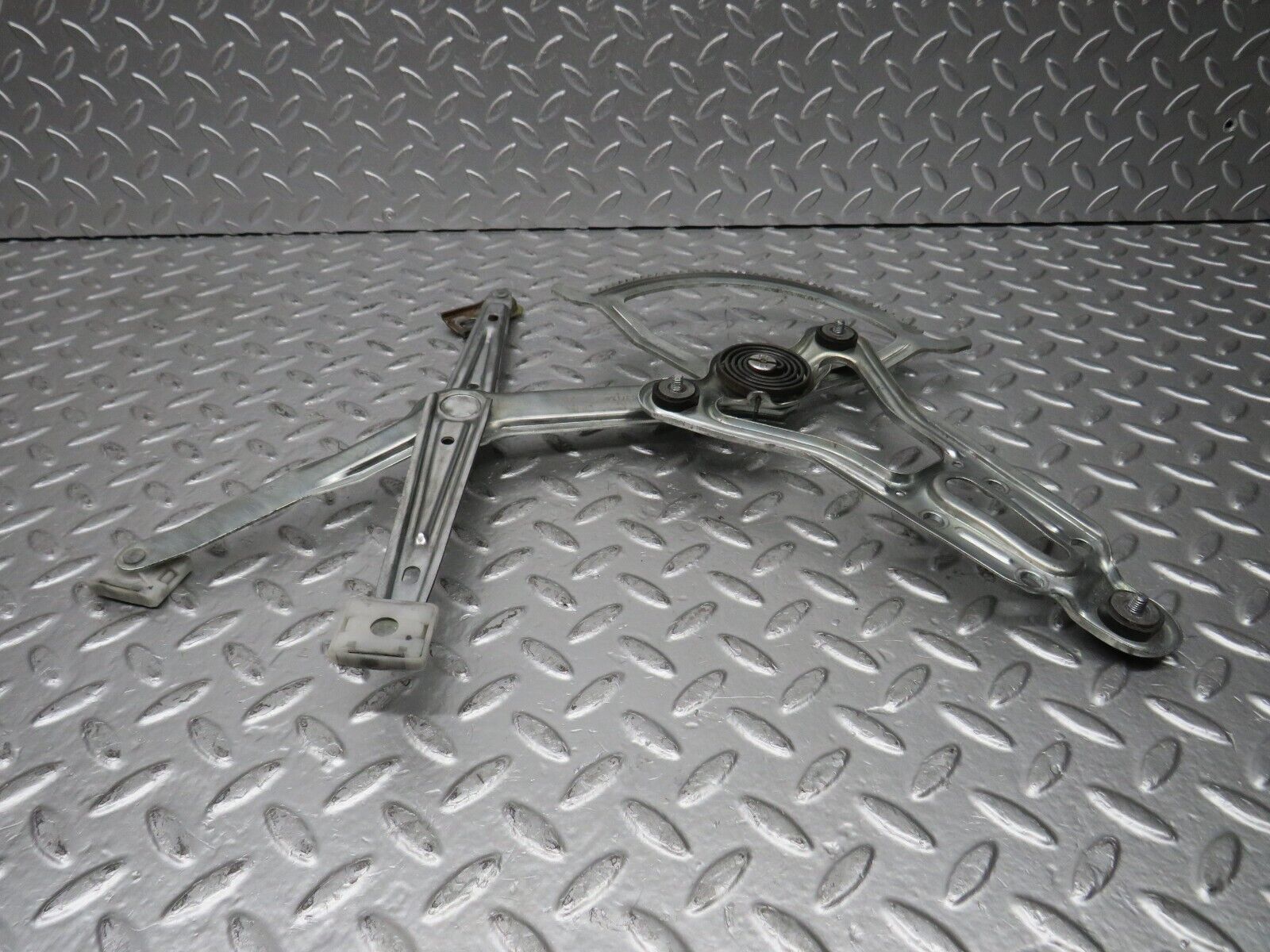 31201 Mercedes-Benz S124 220TE Wagon Front Right Power Window Regulator