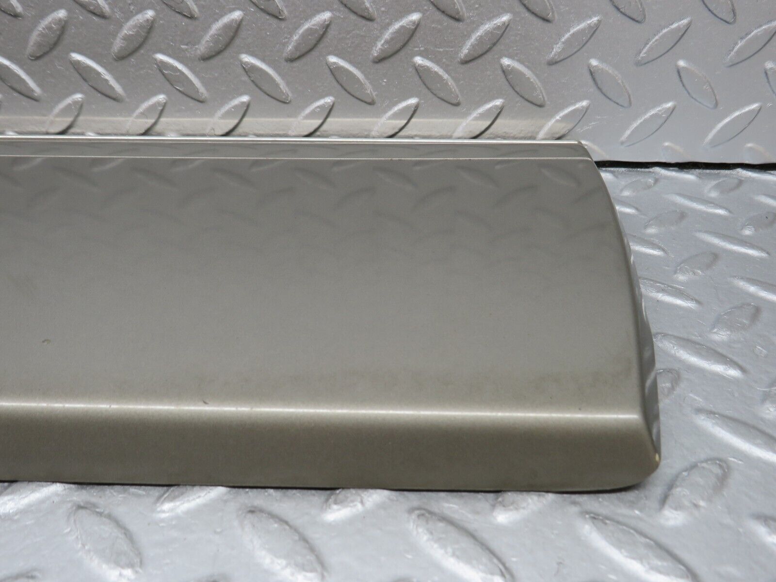 35965 Mercedes-Benz W126 420SE Rear Right Door Moulding Trim 1266904040