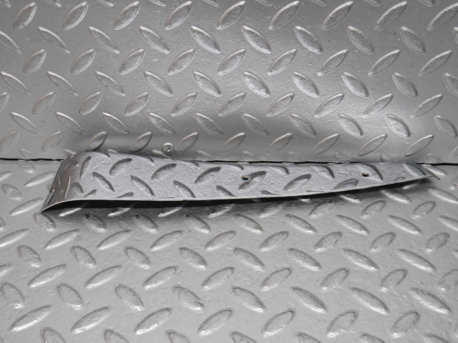 0736 Mercedes-Benz C107 350SLC Coupe Door Chrome Cover Left Side