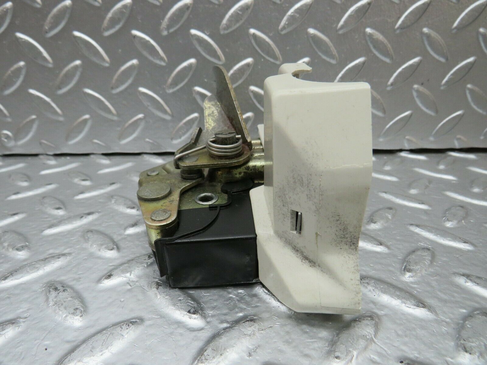 24199 Mercedes-Benz S124 220TE Wagon Rear Left Door Lock Mechanism