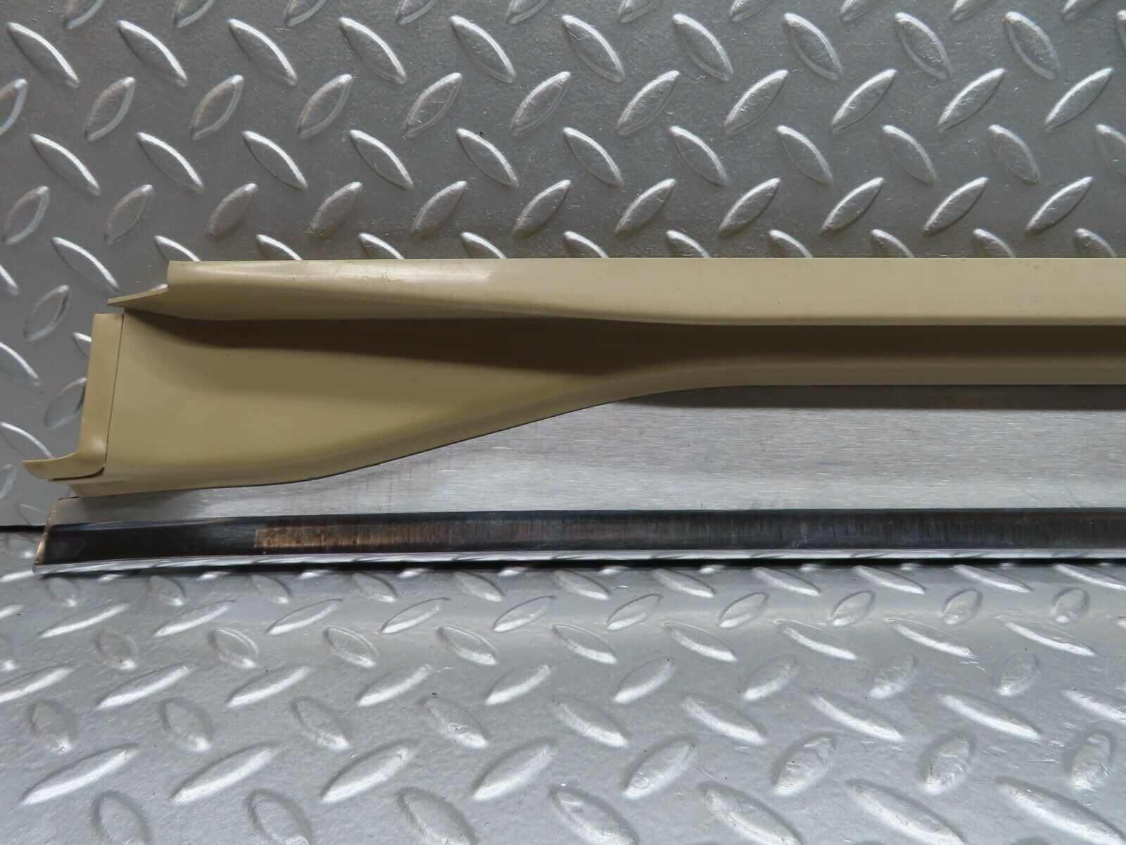 20016 Mercedes-Benz R129 300SL Coupe Right Door Sill Cream 1296800435