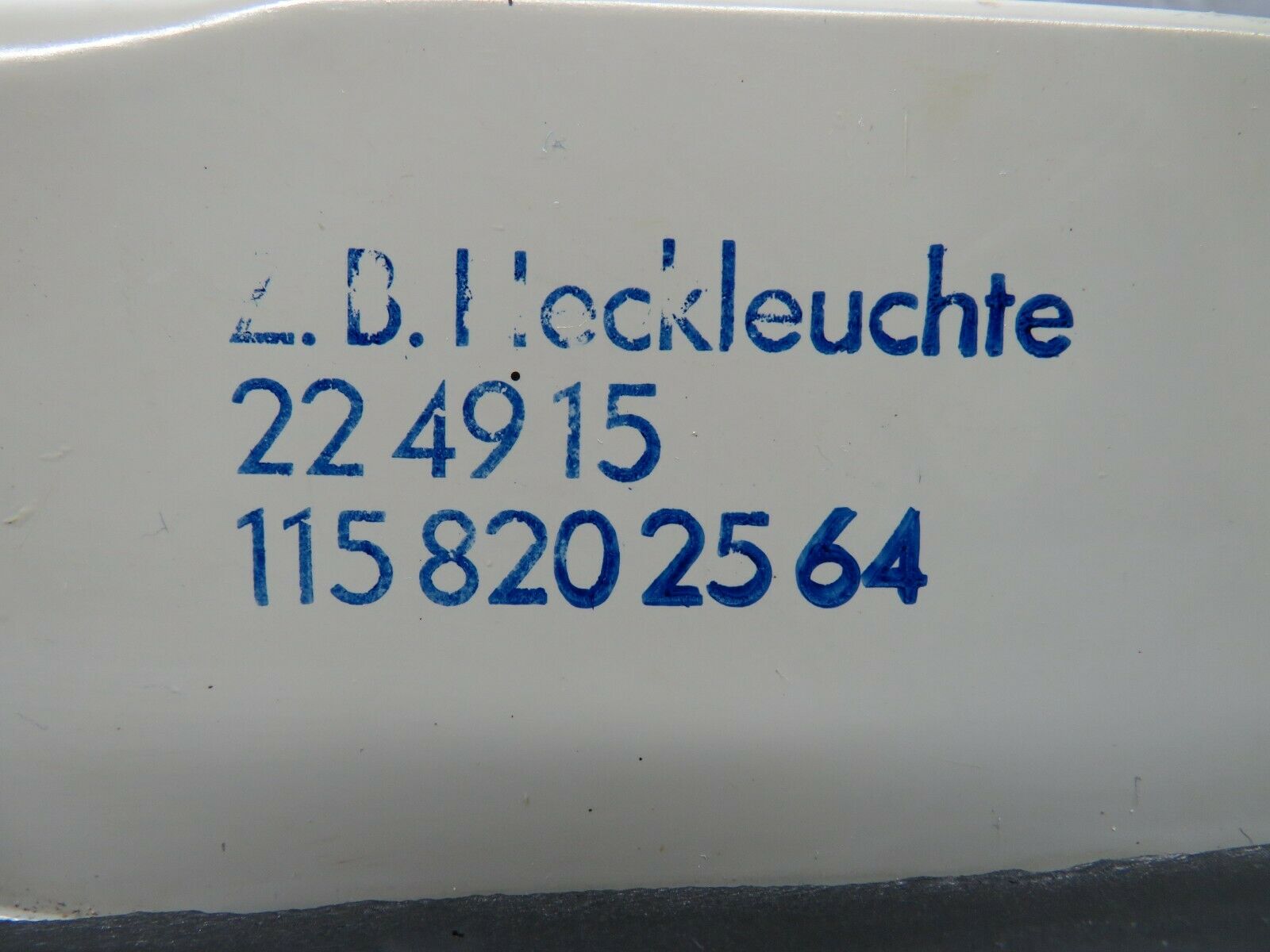 23550 Mercedes-Benz W114 280E Tail Light Left Side 1158202564