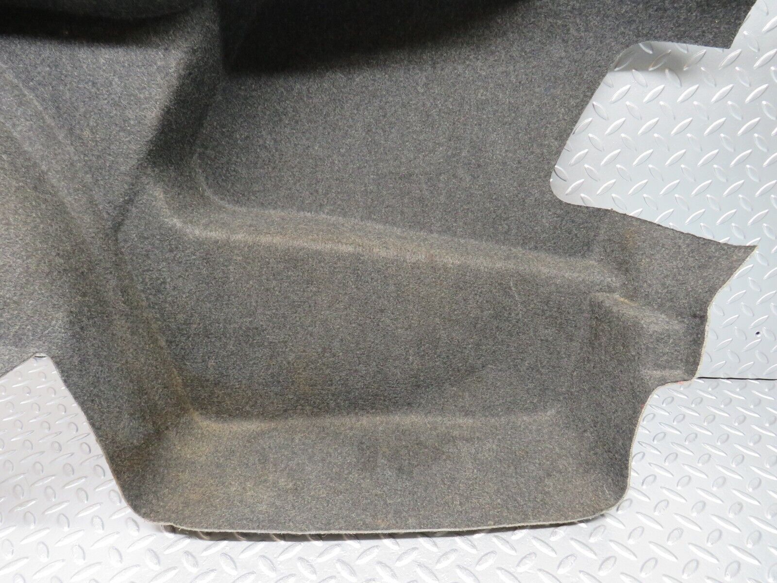 29230 Mercedes-Benz W124 230E Trunk Panel Cover Right