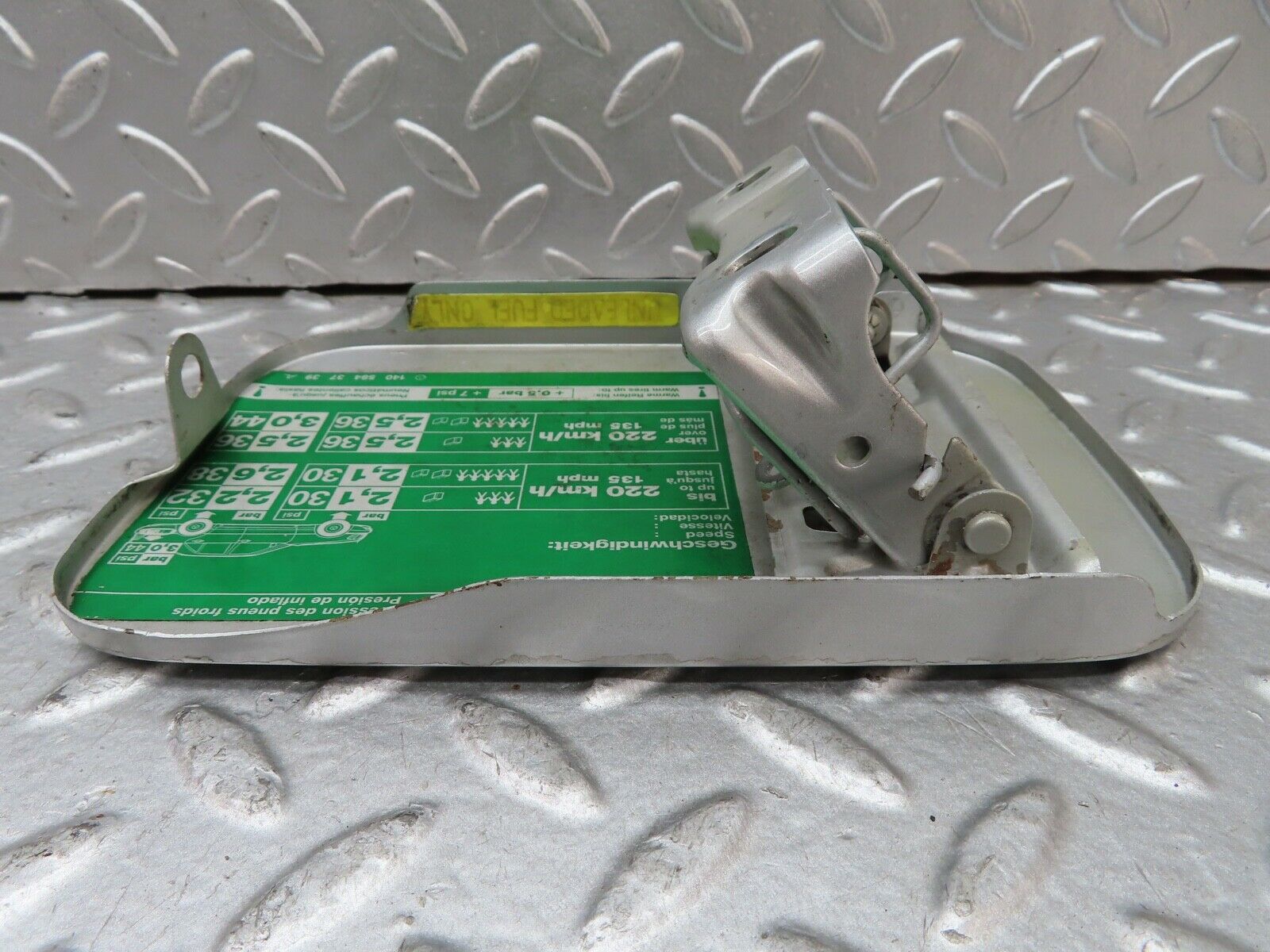 19491 Mercedes-Benz C140 CL420 Coupe Fuel Tank Flap Cap 1405843739