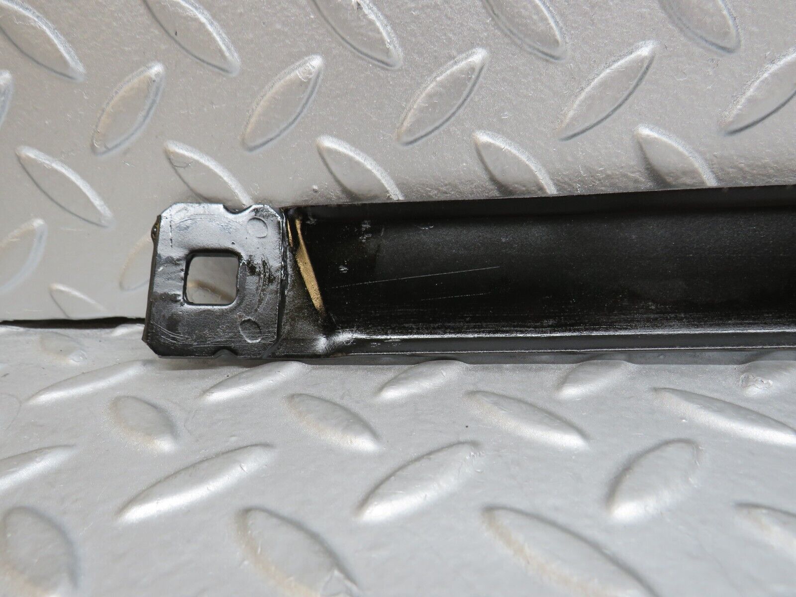 36768 Mercedes-Benz W201 190E 2.0L Fuel Tank Tightening Strap 2014700040