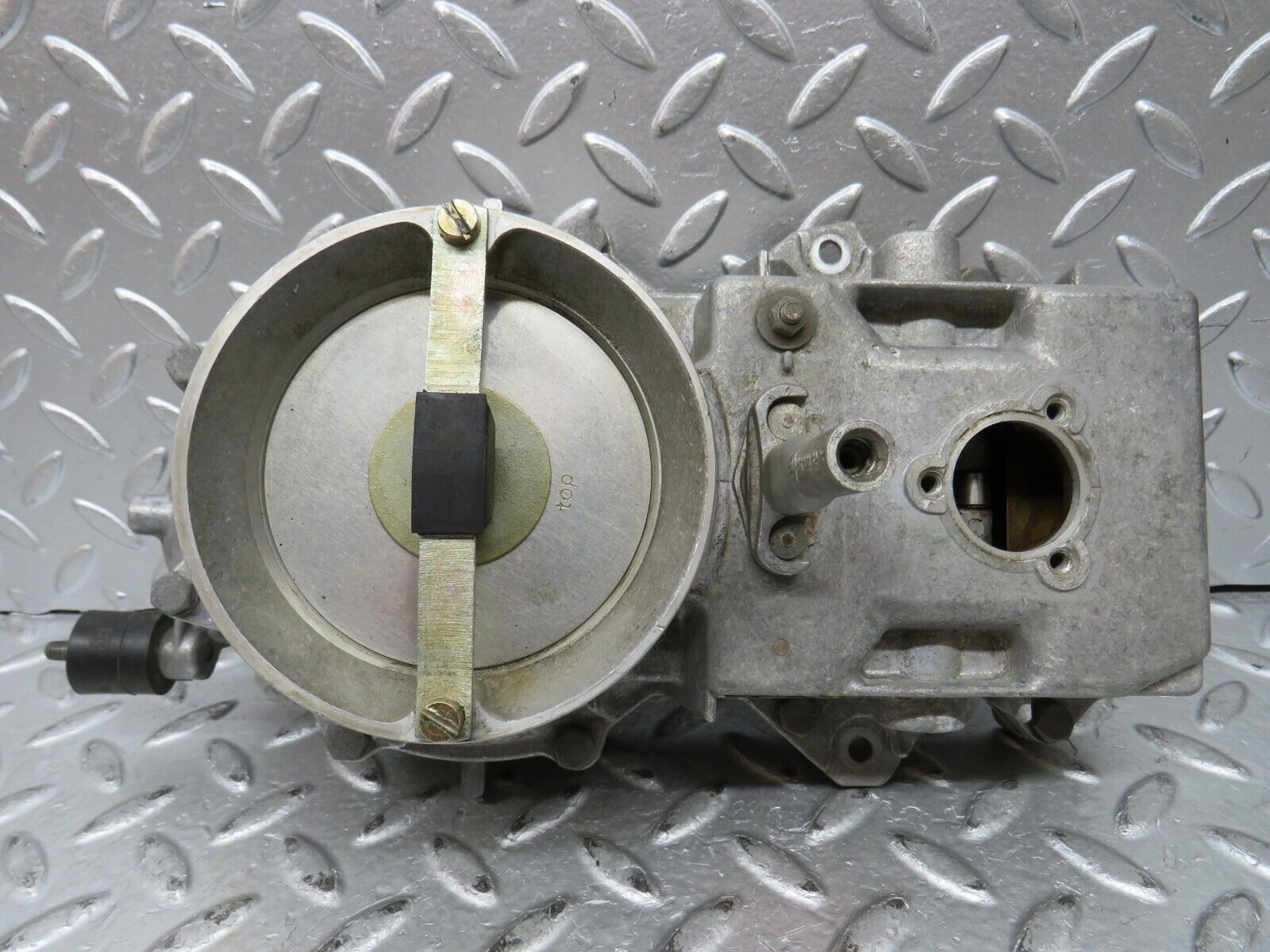 27382 Mercedes-Benz W123 280E Air Flow Mass Meter Sensor Bosch 0438120115