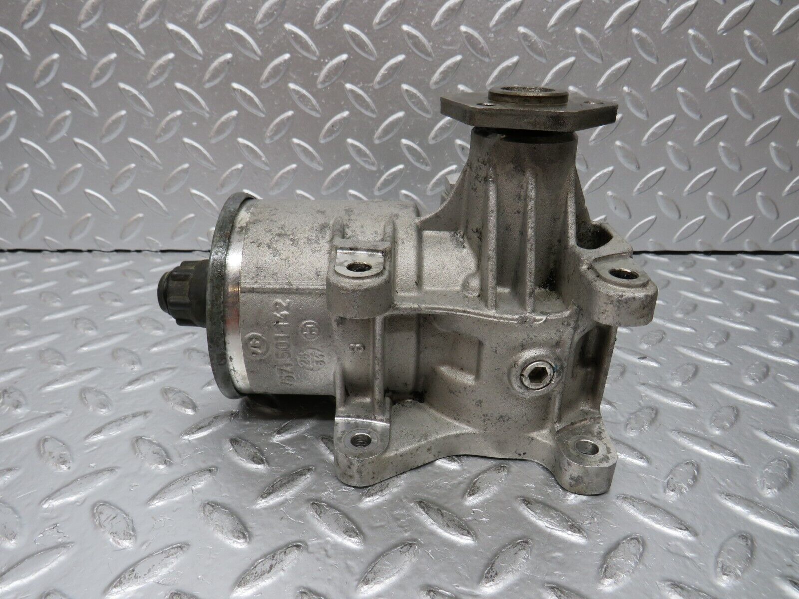 30839 Mercedes-Benz W201 190E 2.0L Power Steering Pump 2014601480 7671501142
