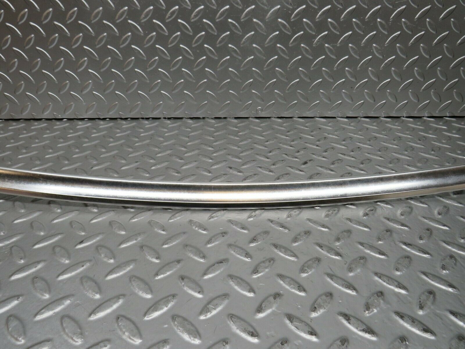 23405 Mercedes-Benz W116 350SE Rear Windscreen Chrome Frame