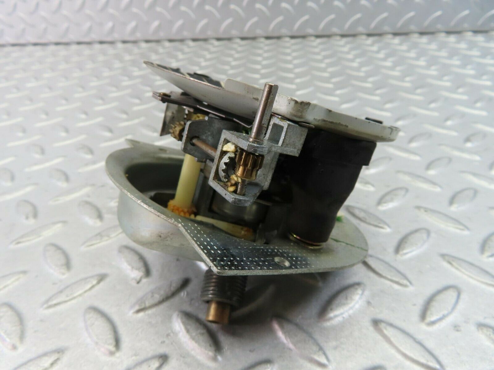 8190 Mercedes-Benz W115 Instrument Cluster Speedometer 1155428001