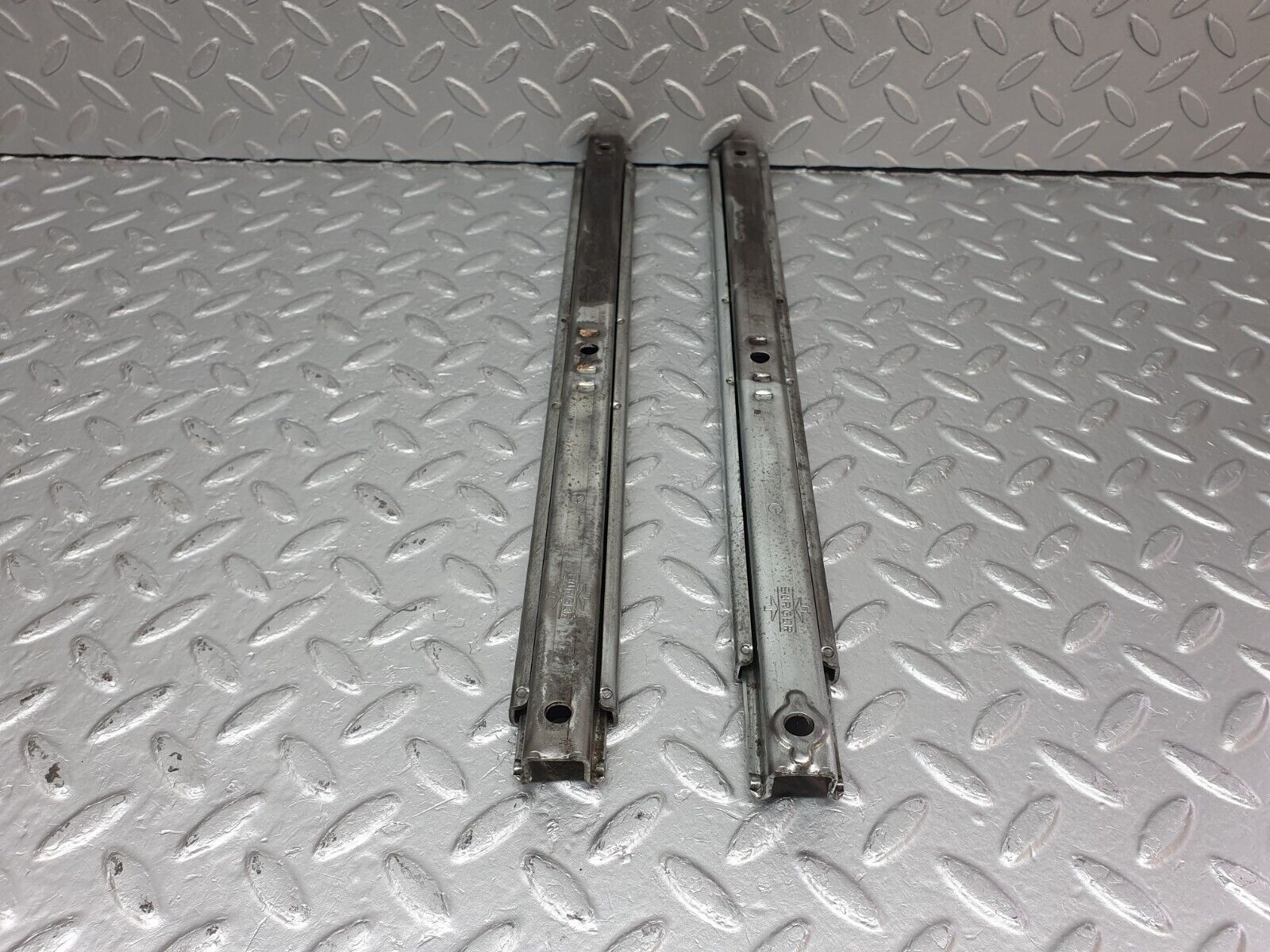 40791 Mercedes-Benz W123 300D Front Right Seat Rail Pair