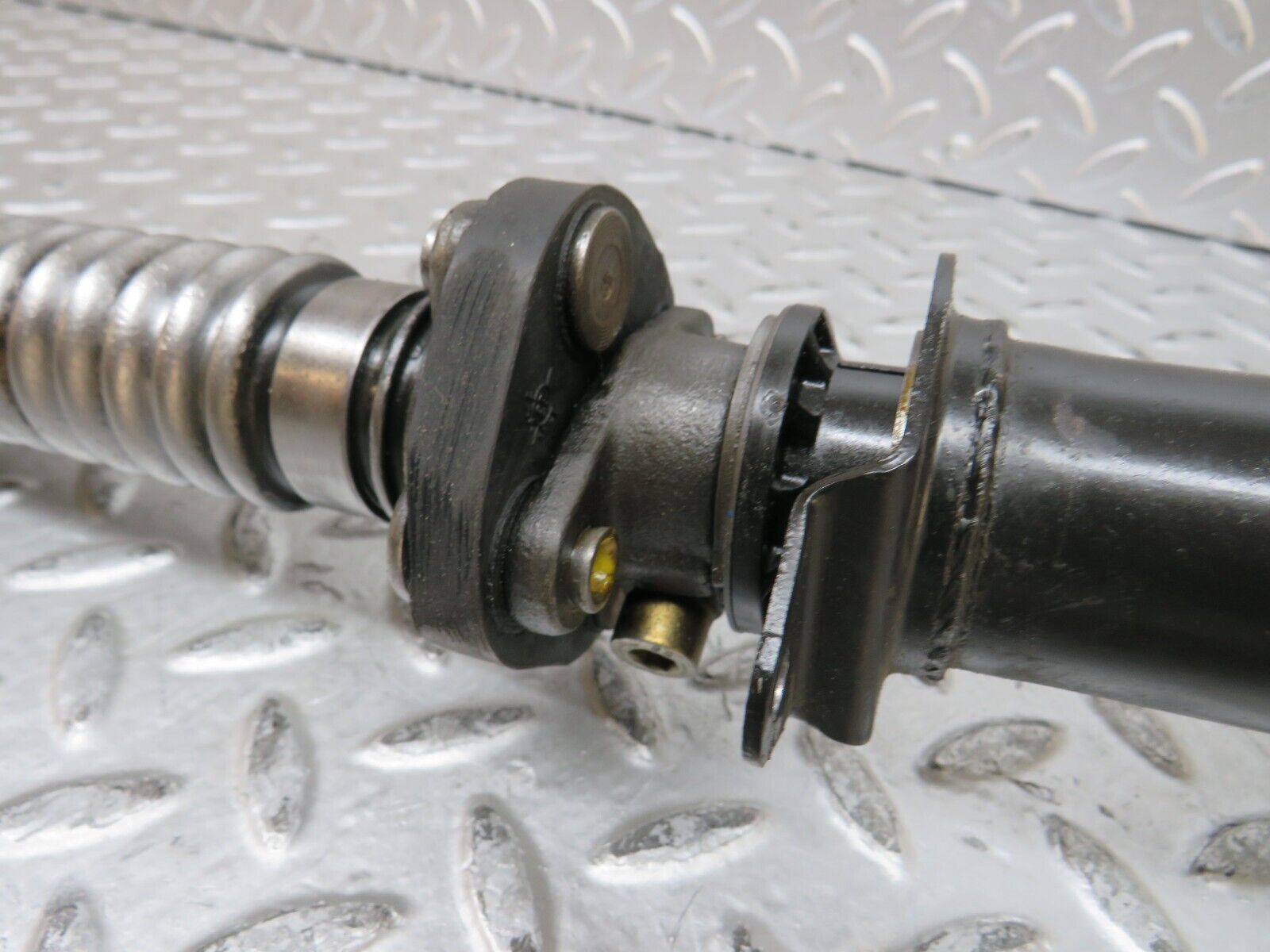 28474 Mercedes-Benz S123 240D Wagon Steering Column