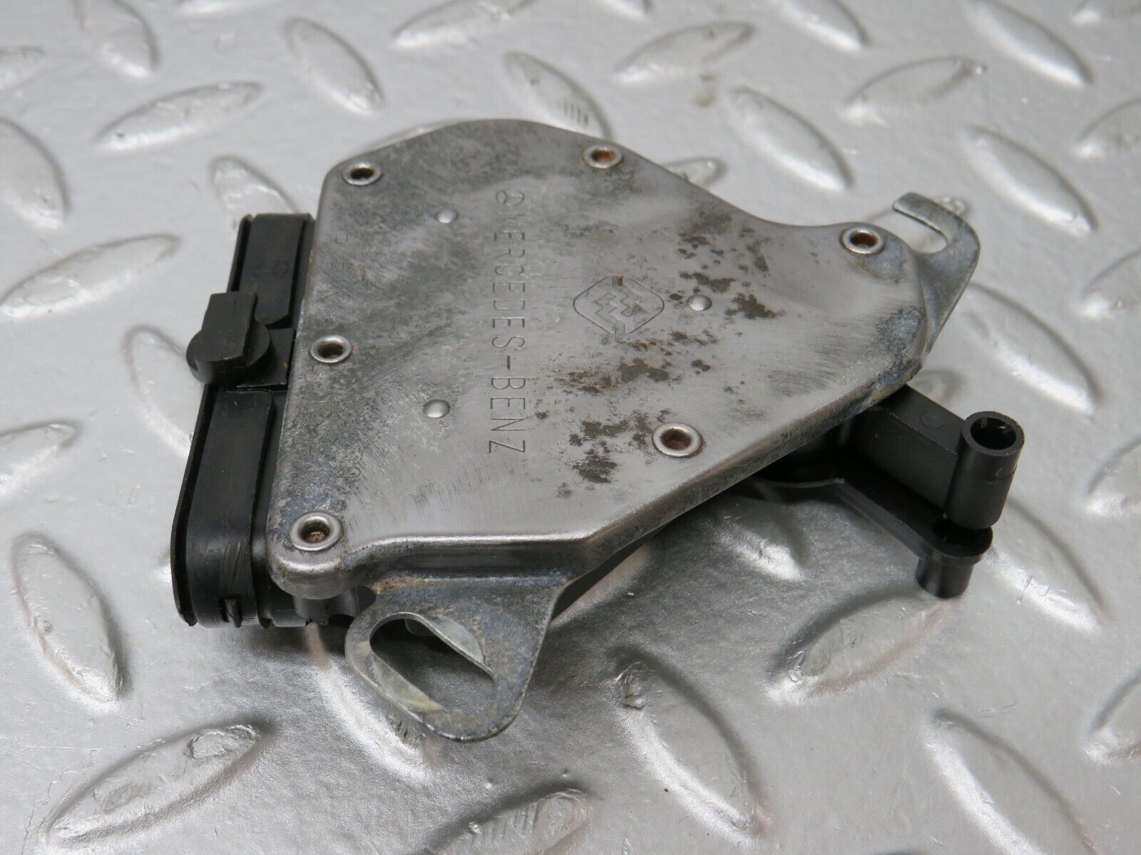 34242 Mercedes-Benz W124 260E Reverse Light Switch 1235450142 1235401945