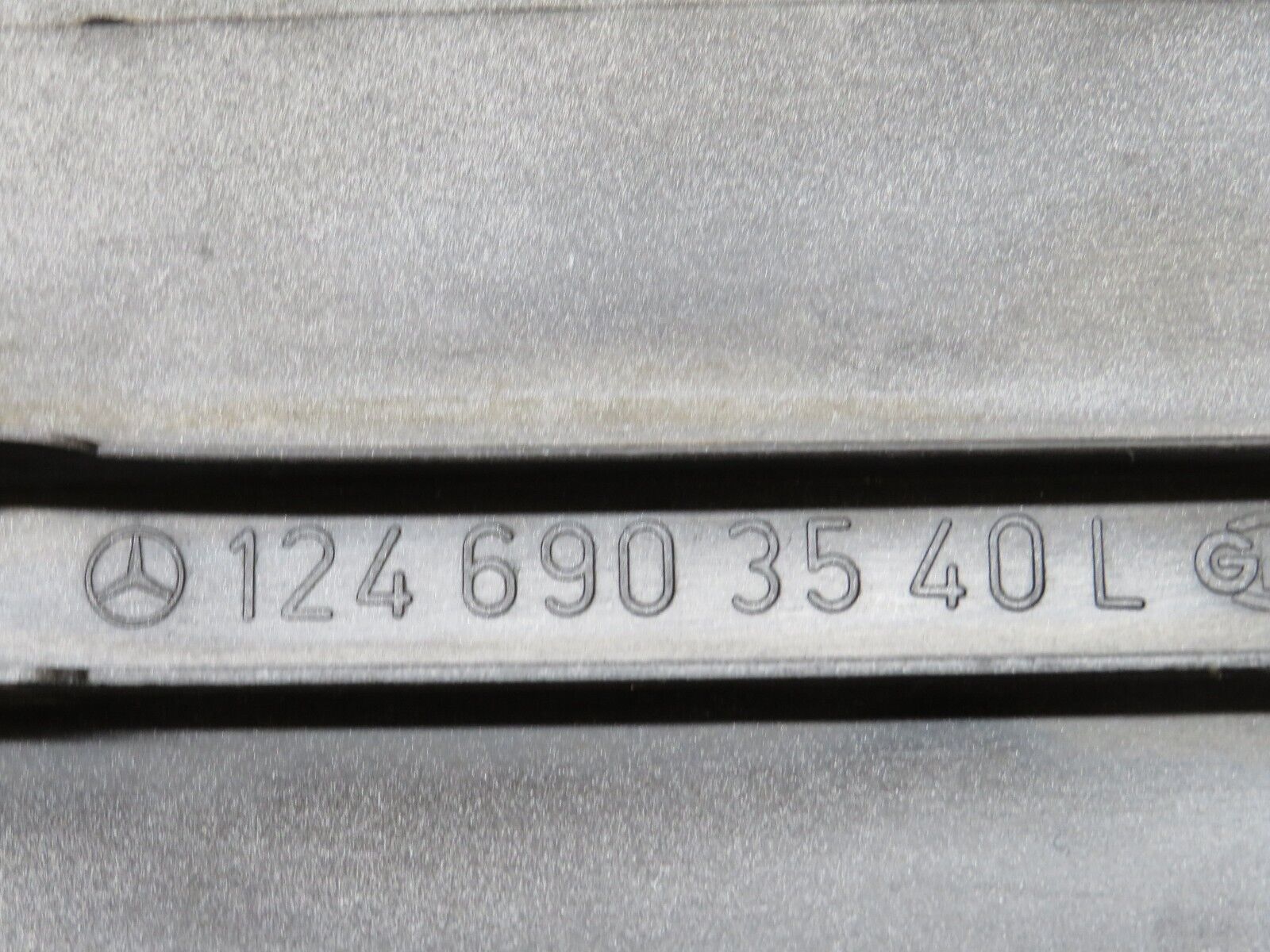 26399 Mercedes-Benz C124 220CE Front Left Fender Wing Moulding Trim 1246903540