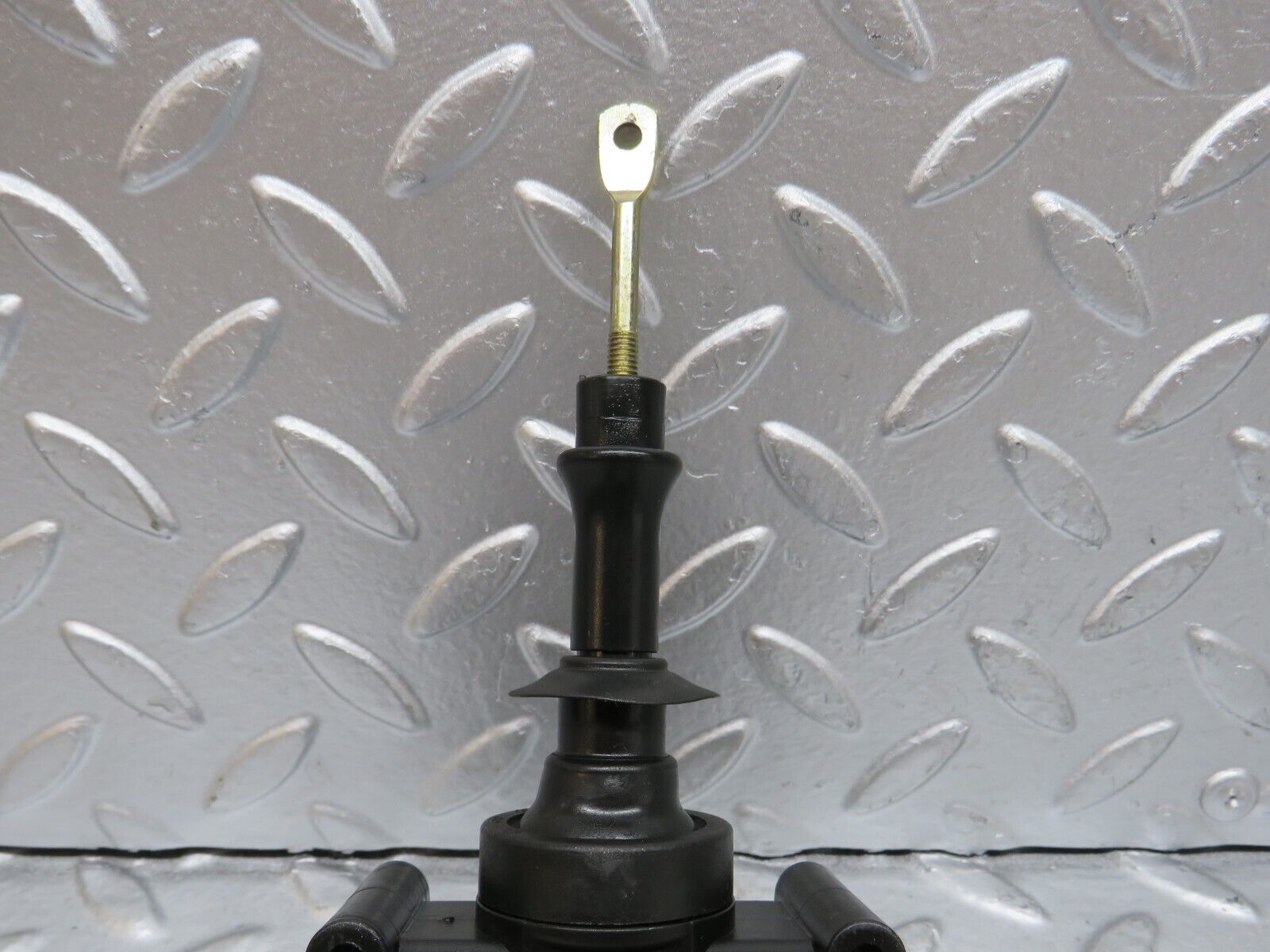 29378 Mercedes-Benz W124 230E Door Lock Vacuum Actuator Rear Right 0008007975