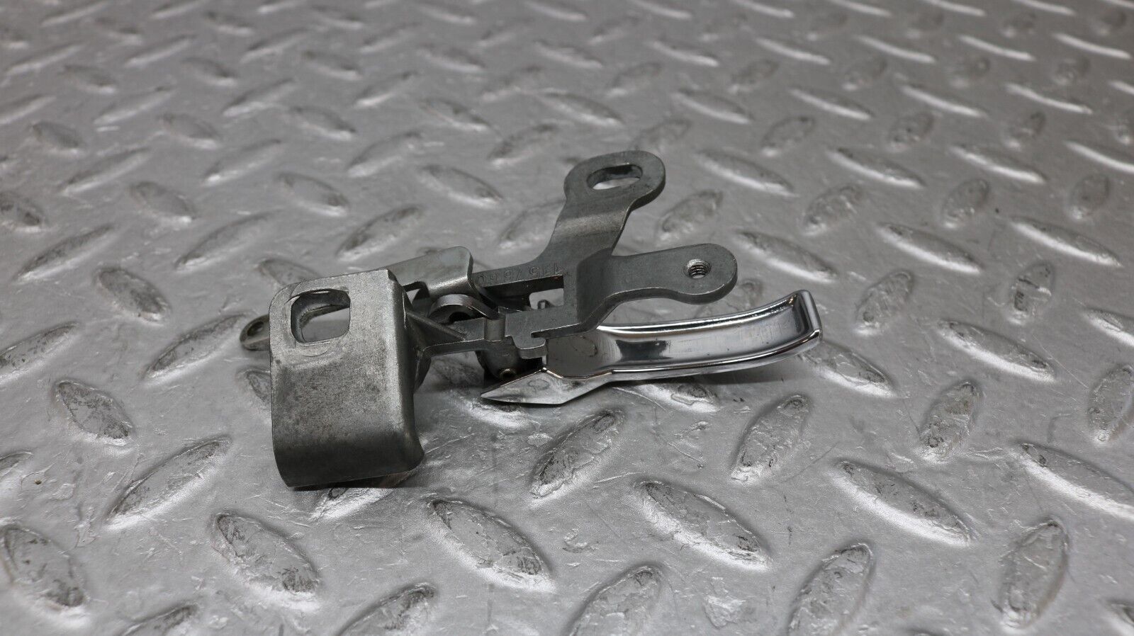 37265 Mercedes-Benz W109 300SEL Rear Left Interior Door Handle 1157660119