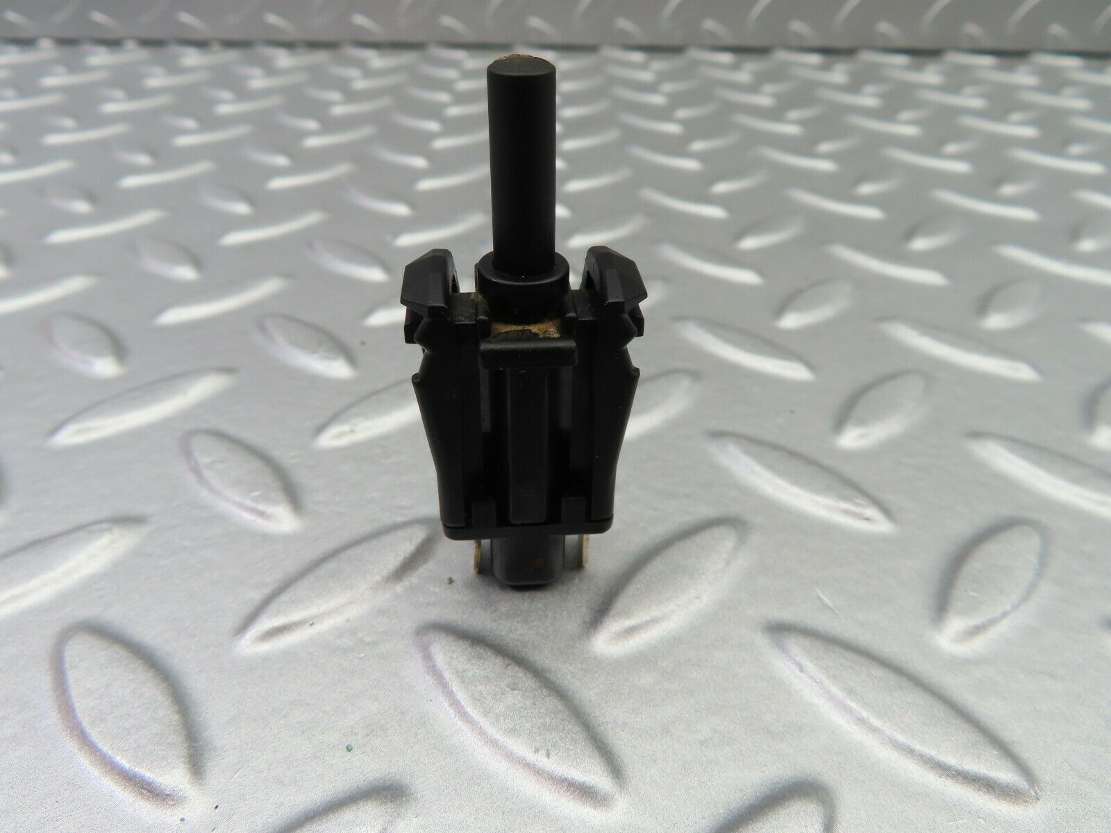 6428 Mercedes-Benz W126 380SE Door Contact Switch 0015458714