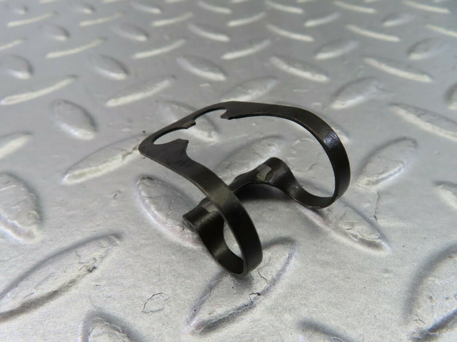 9861 Mercedes-Benz C123 280CE Coupe Valve Rocker Arm With Retaining Spring